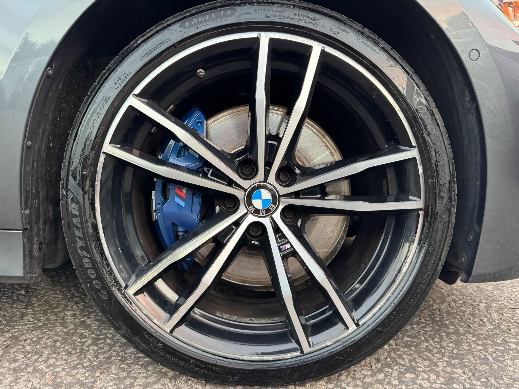 BMW 3 Series view 95
