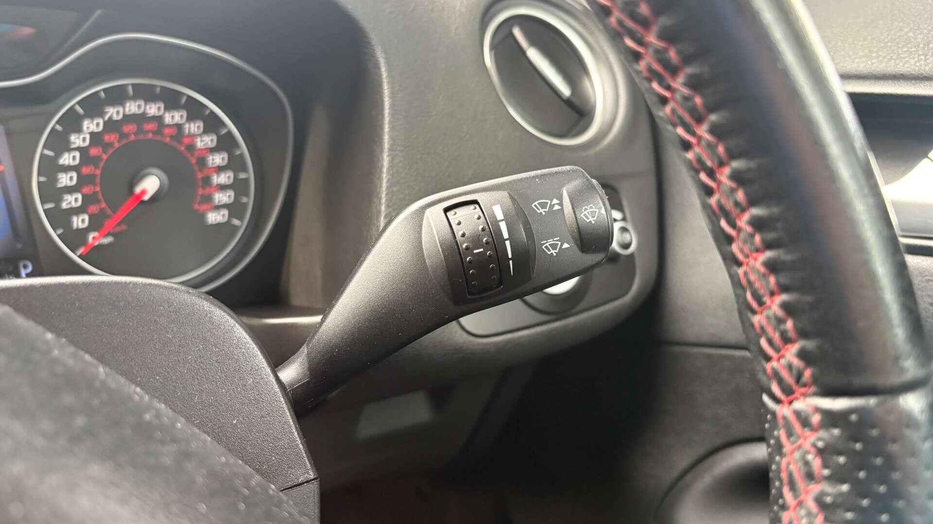 Ford Mondeo view 21
