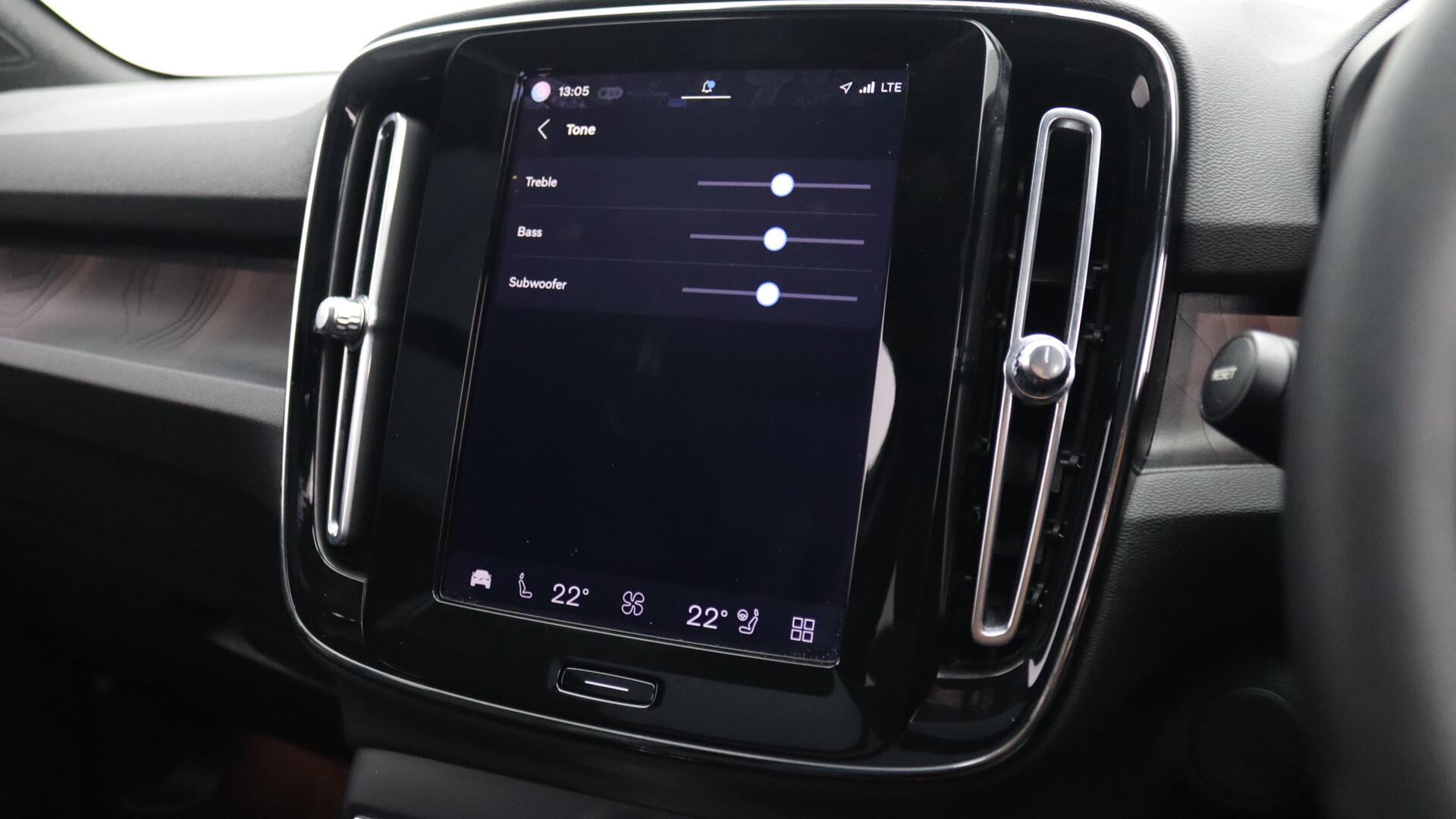Volvo XC40 view 43