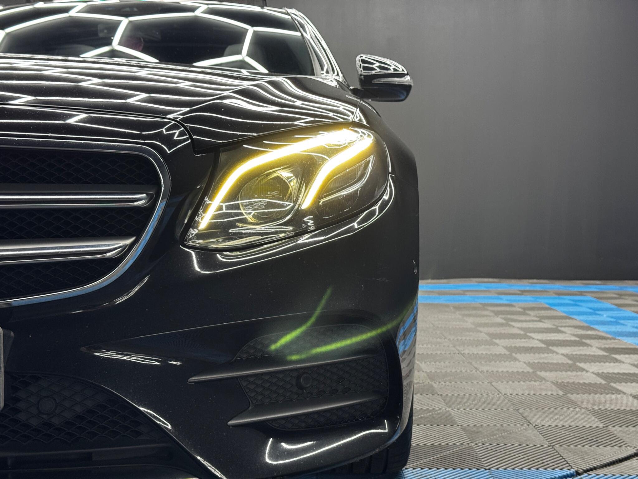 Mercedes-Benz E-Class view 49