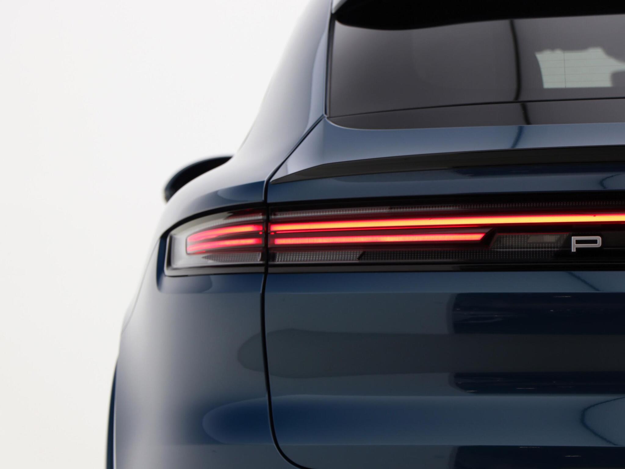 Porsche Cayenne view 17