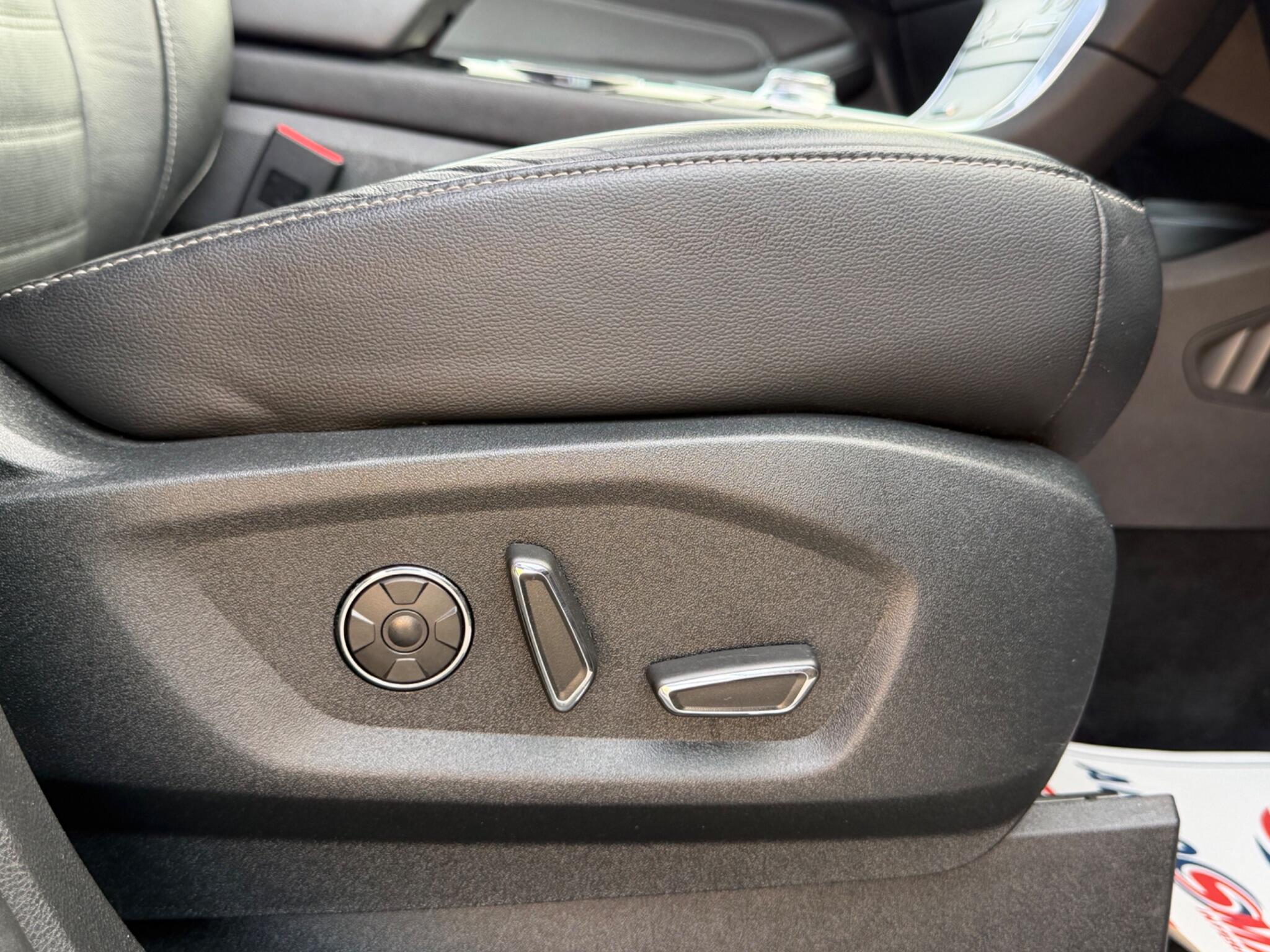 Ford Galaxy view 33