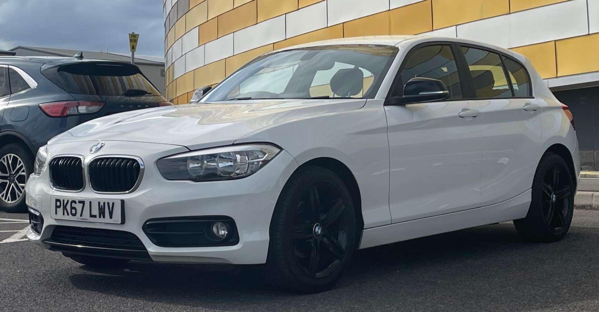 BMW 1 Series view 16