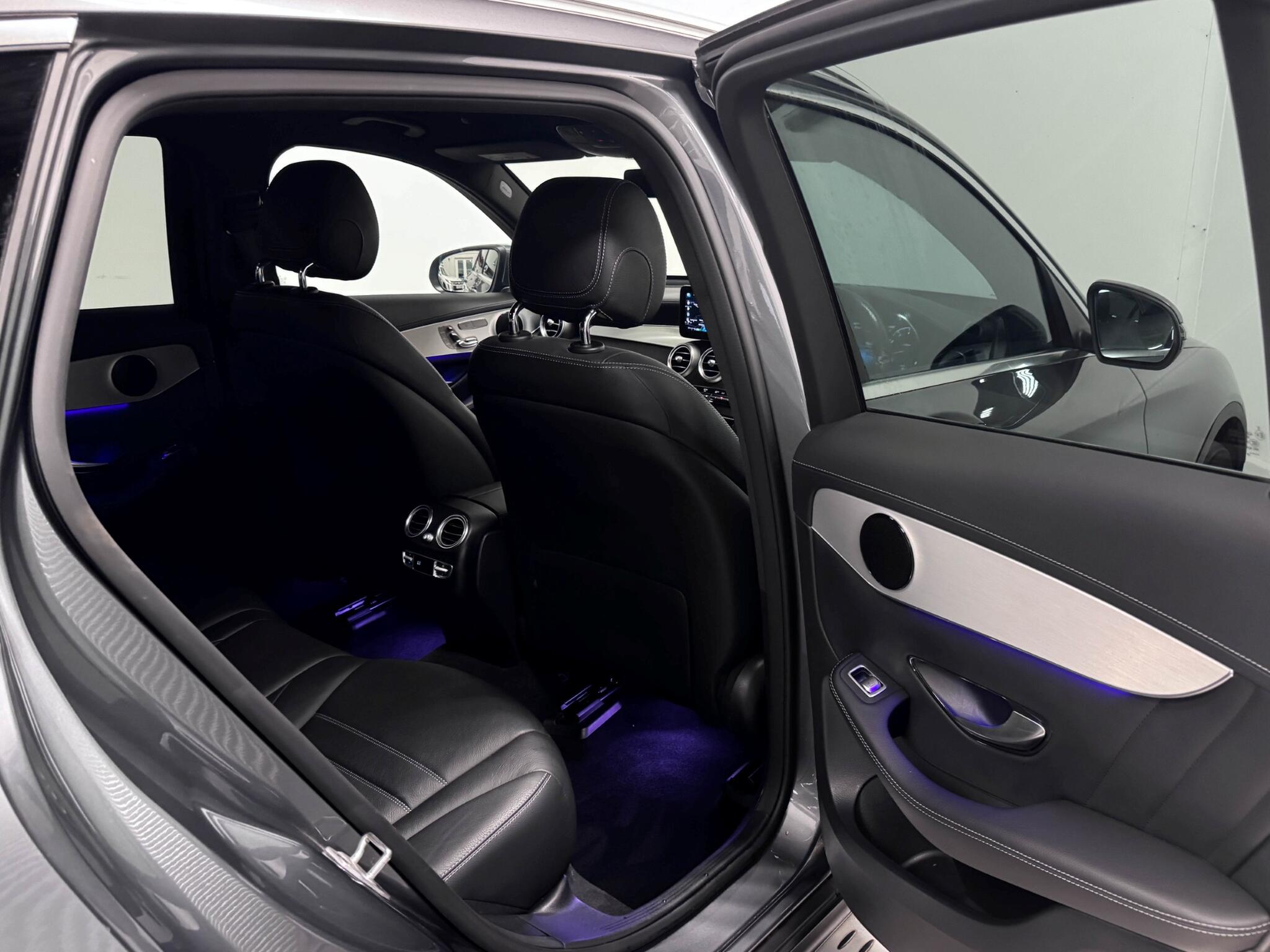 Mercedes-Benz GLC view 23