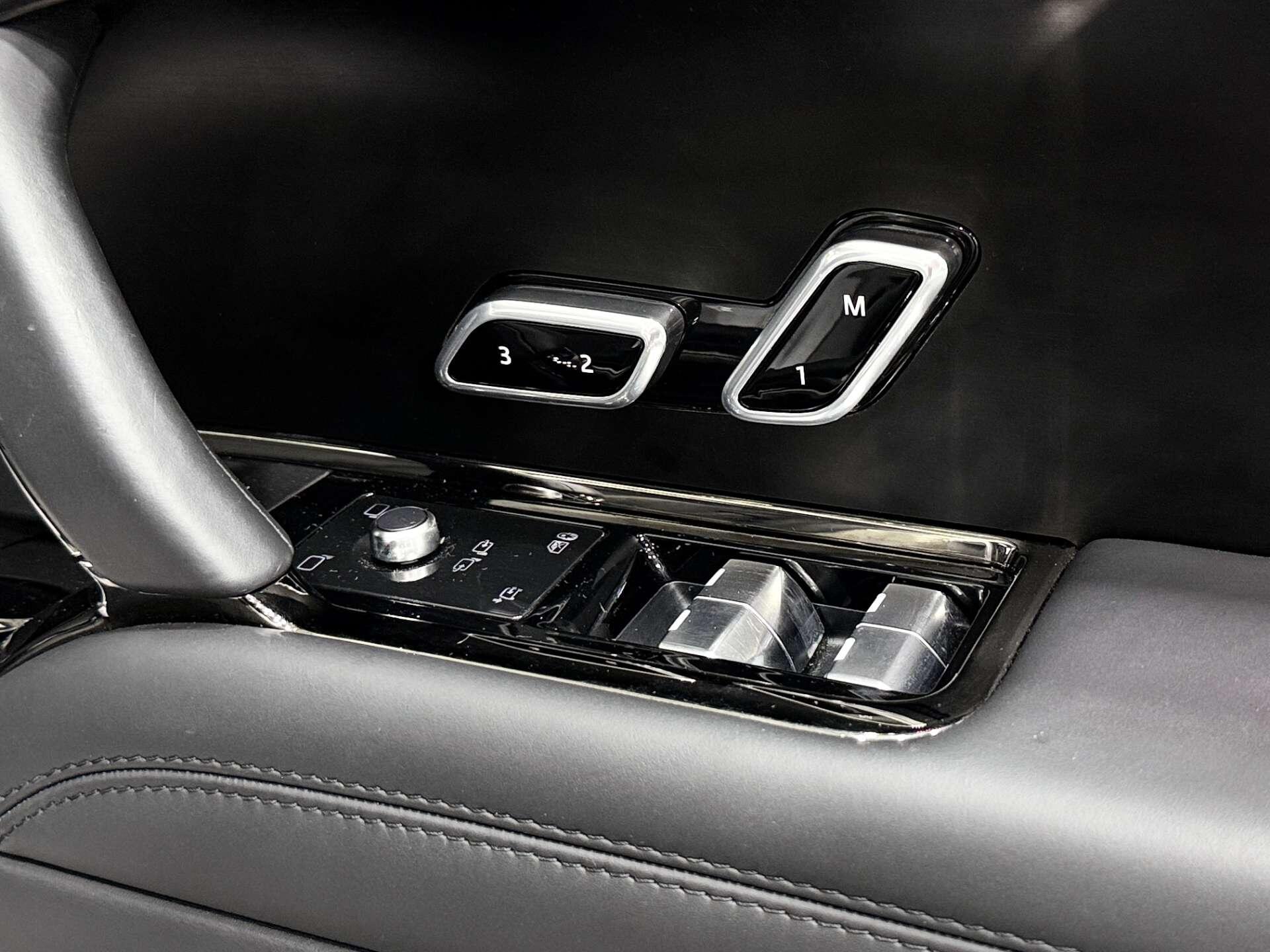 Land Rover Range Rover view 44