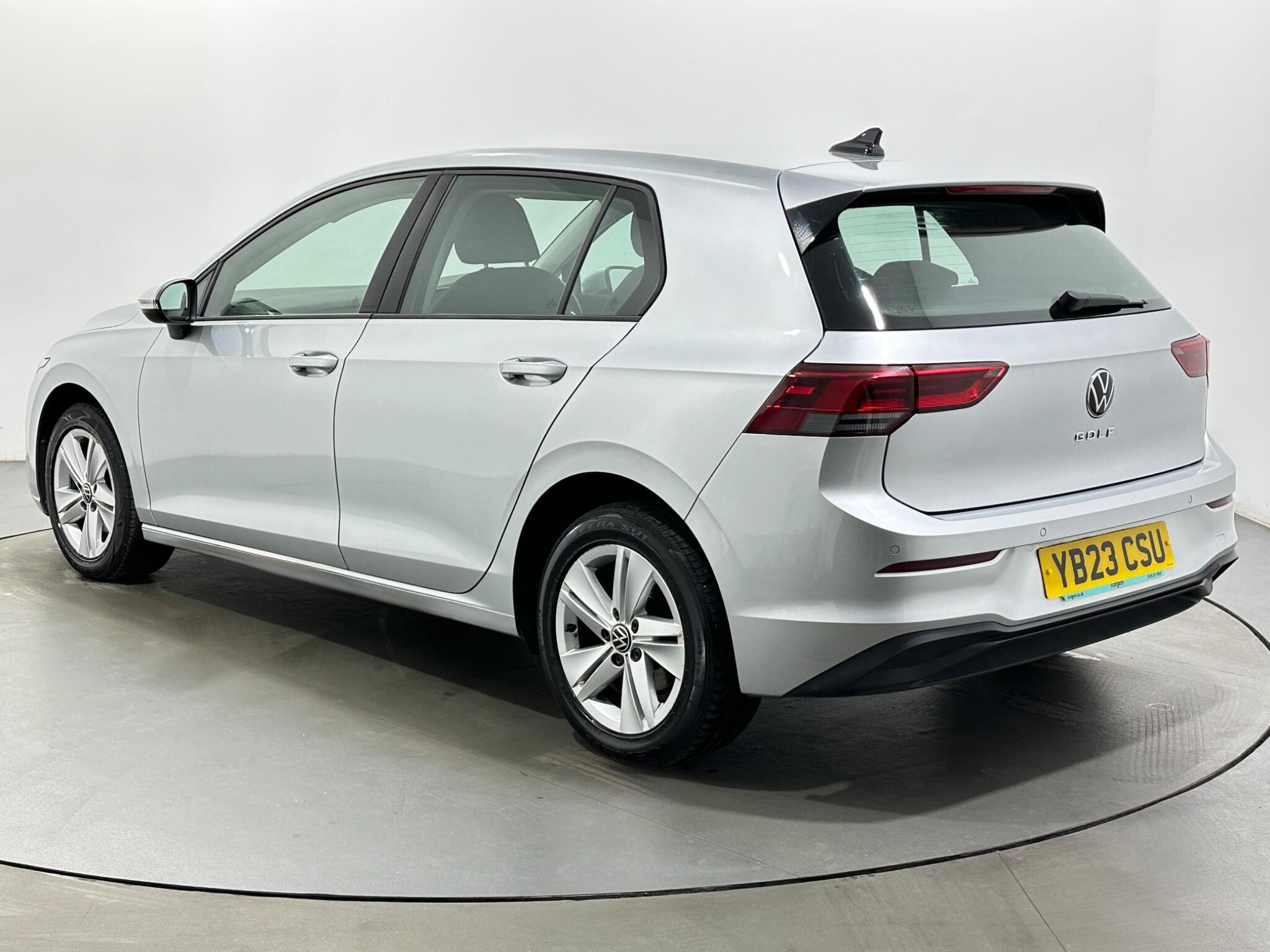 Volkswagen Golf view 6
