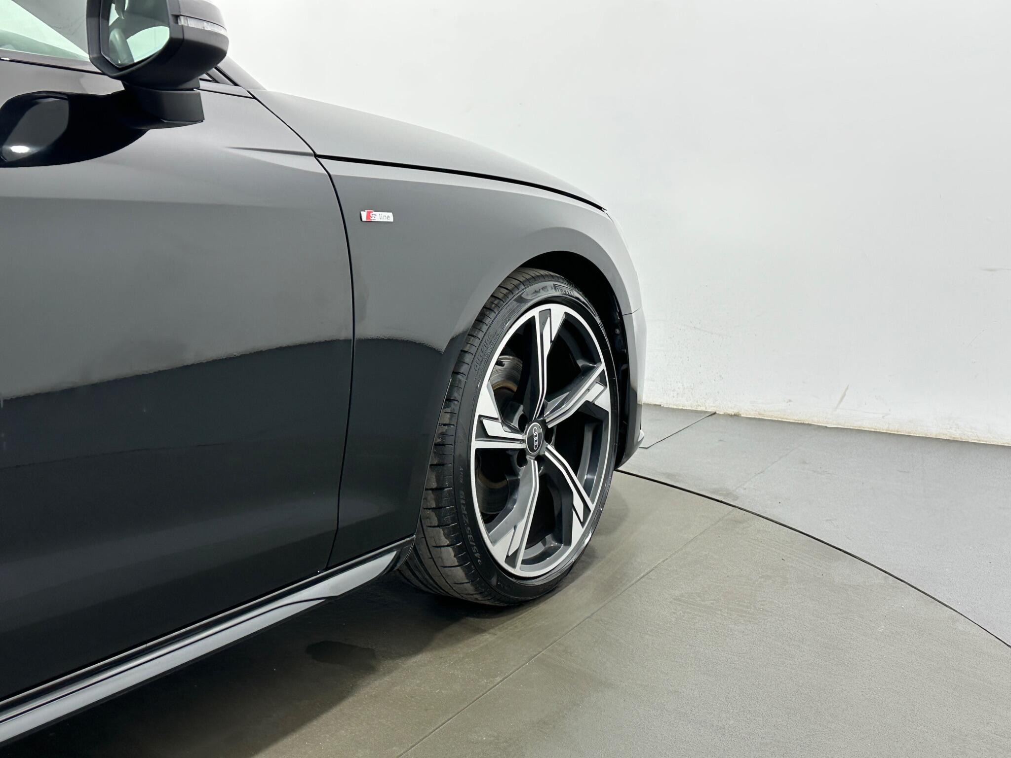 Audi A4 view 50