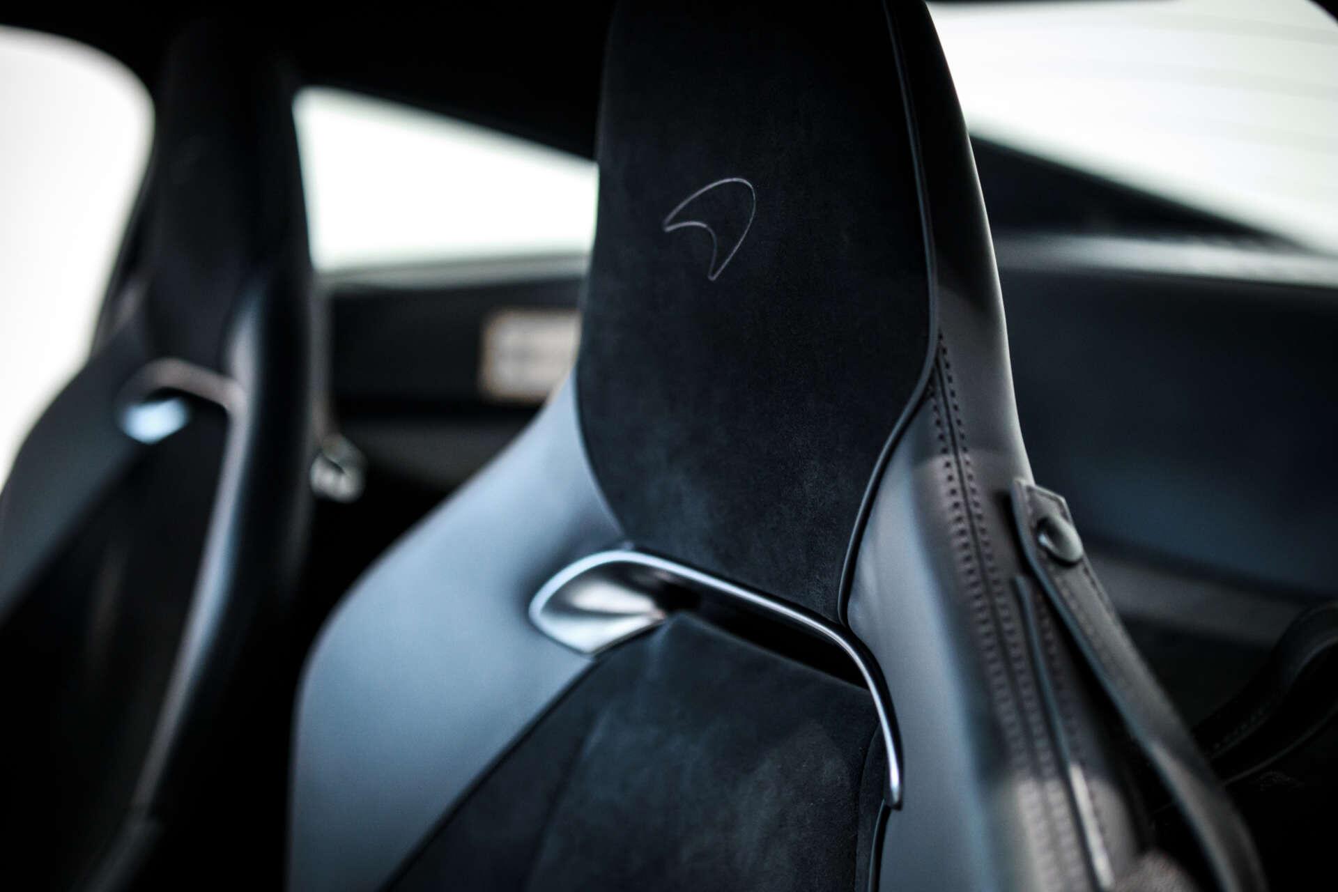 McLaren Artura view 35