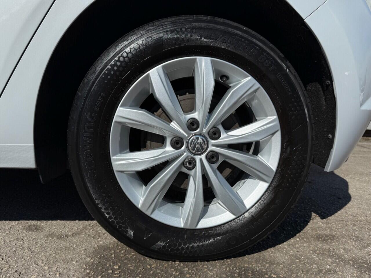 Volkswagen Polo view 51