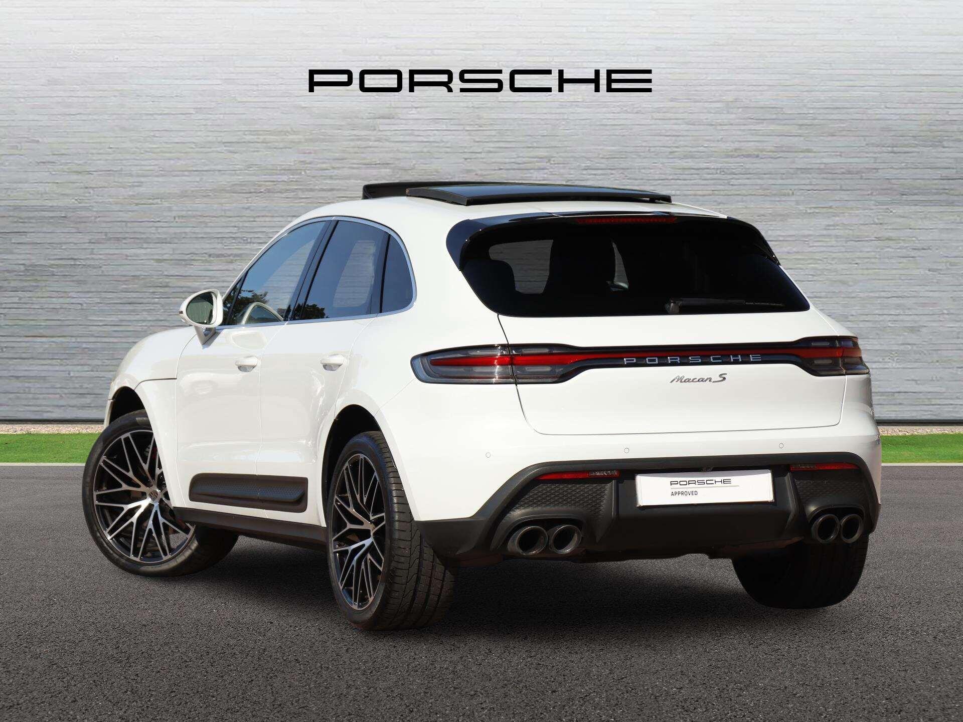 Porsche Macan view 5