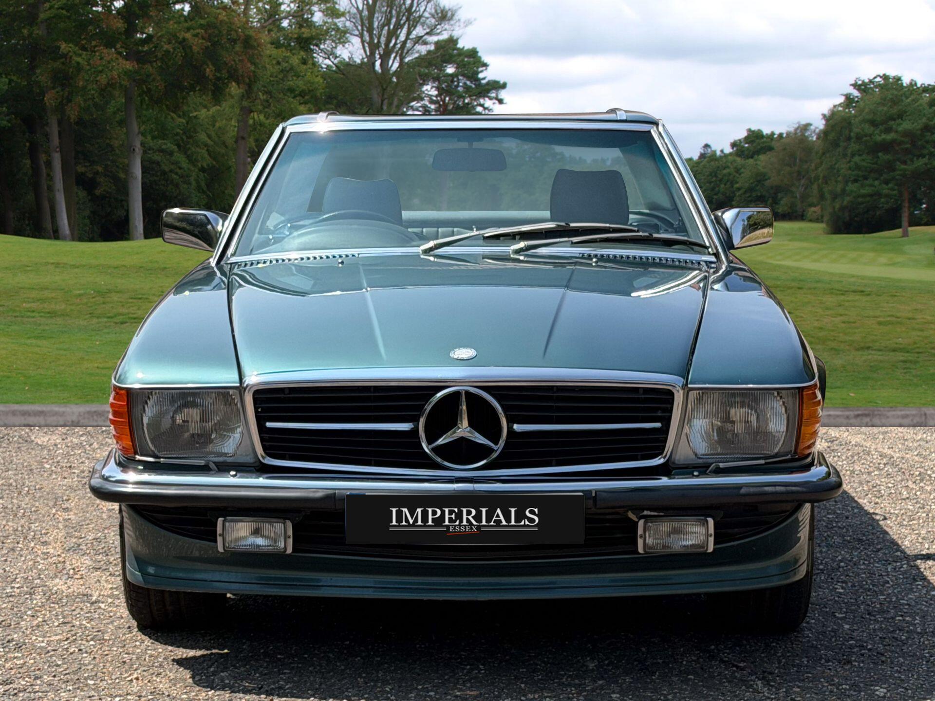 Mercedes-Benz SL view 9
