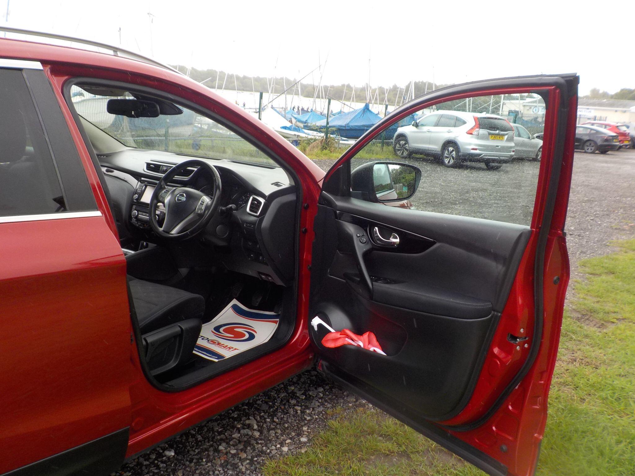 Nissan Qashqai 1.5 dCi n-tec+ 2WD Euro 5 (s/s) 5dr