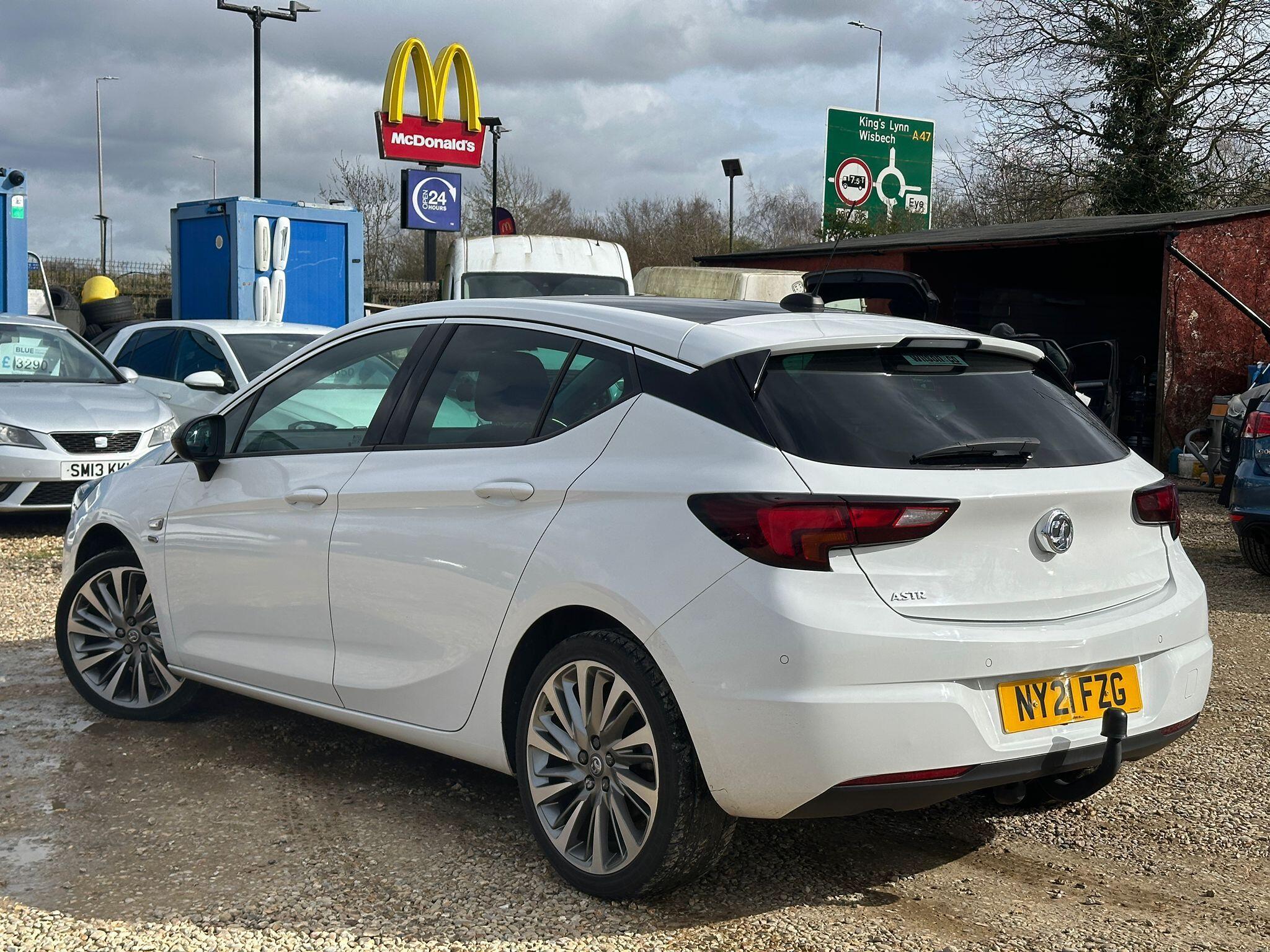 Vauxhall Astra view 4