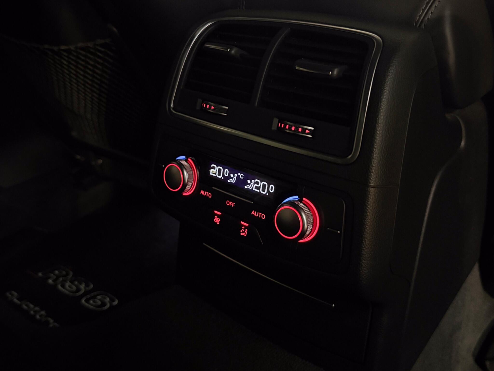 Audi RS6 Avant view 31