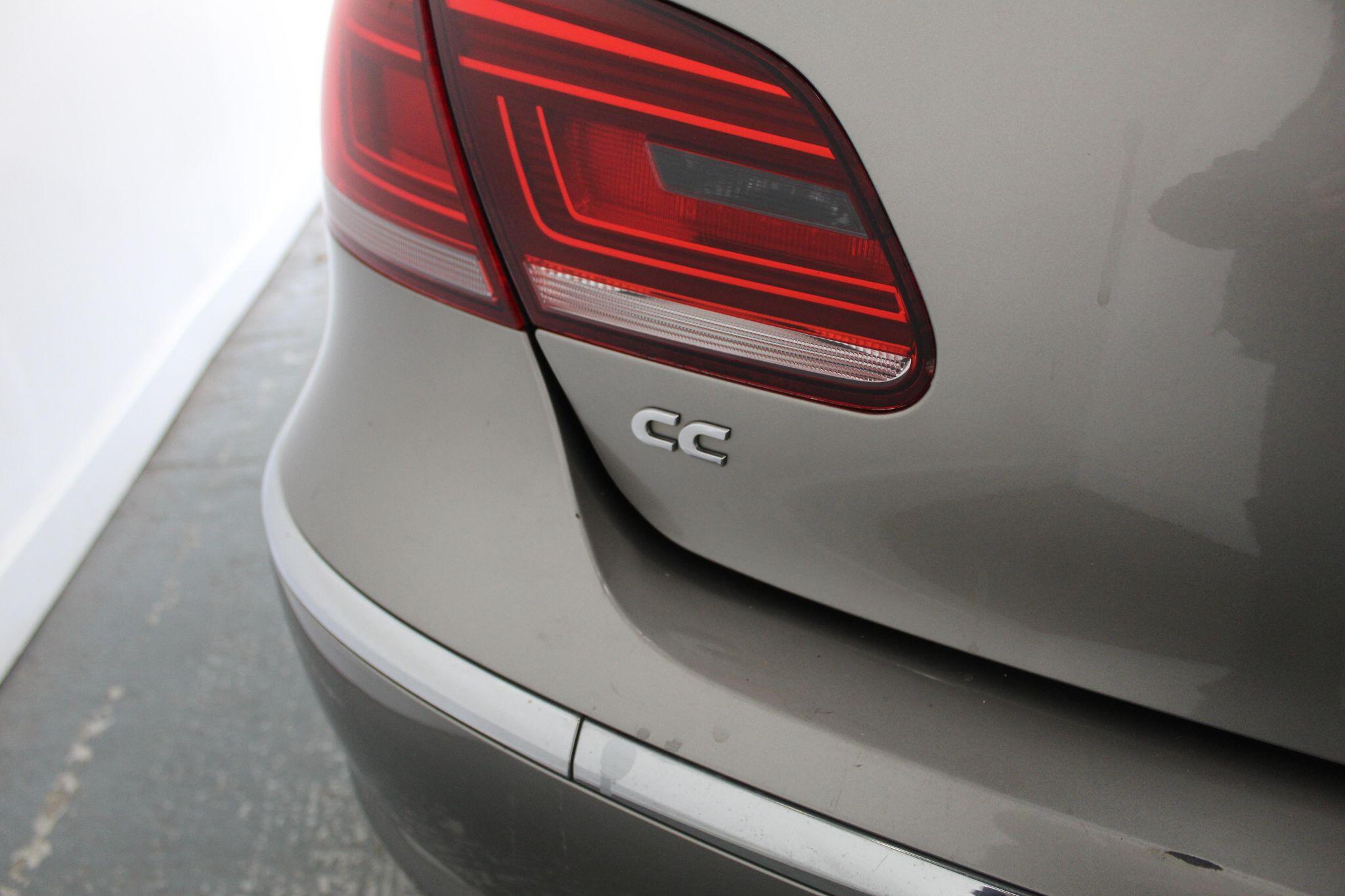 Volkswagen CC view 19