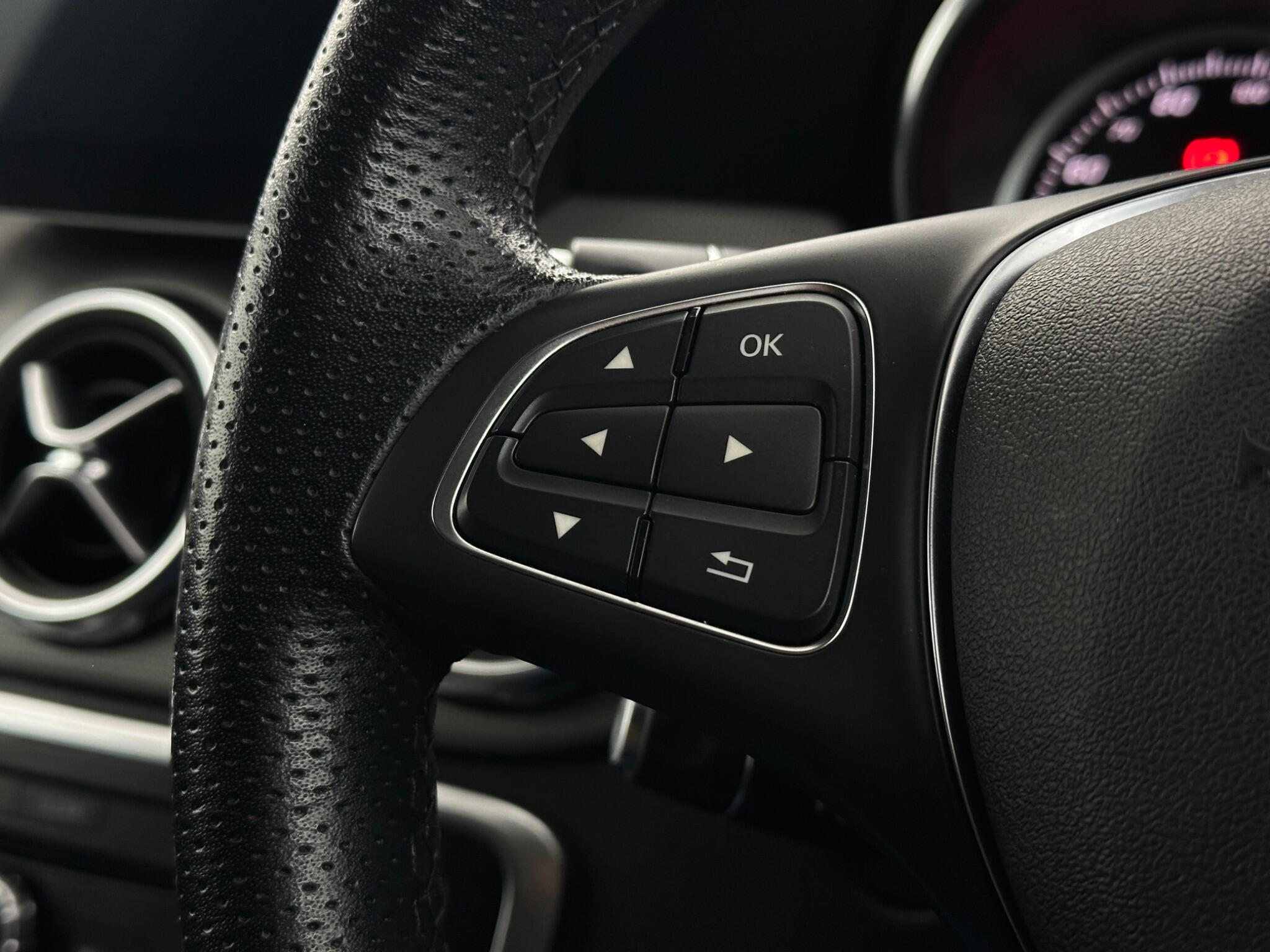 Mercedes-Benz Gla view 14