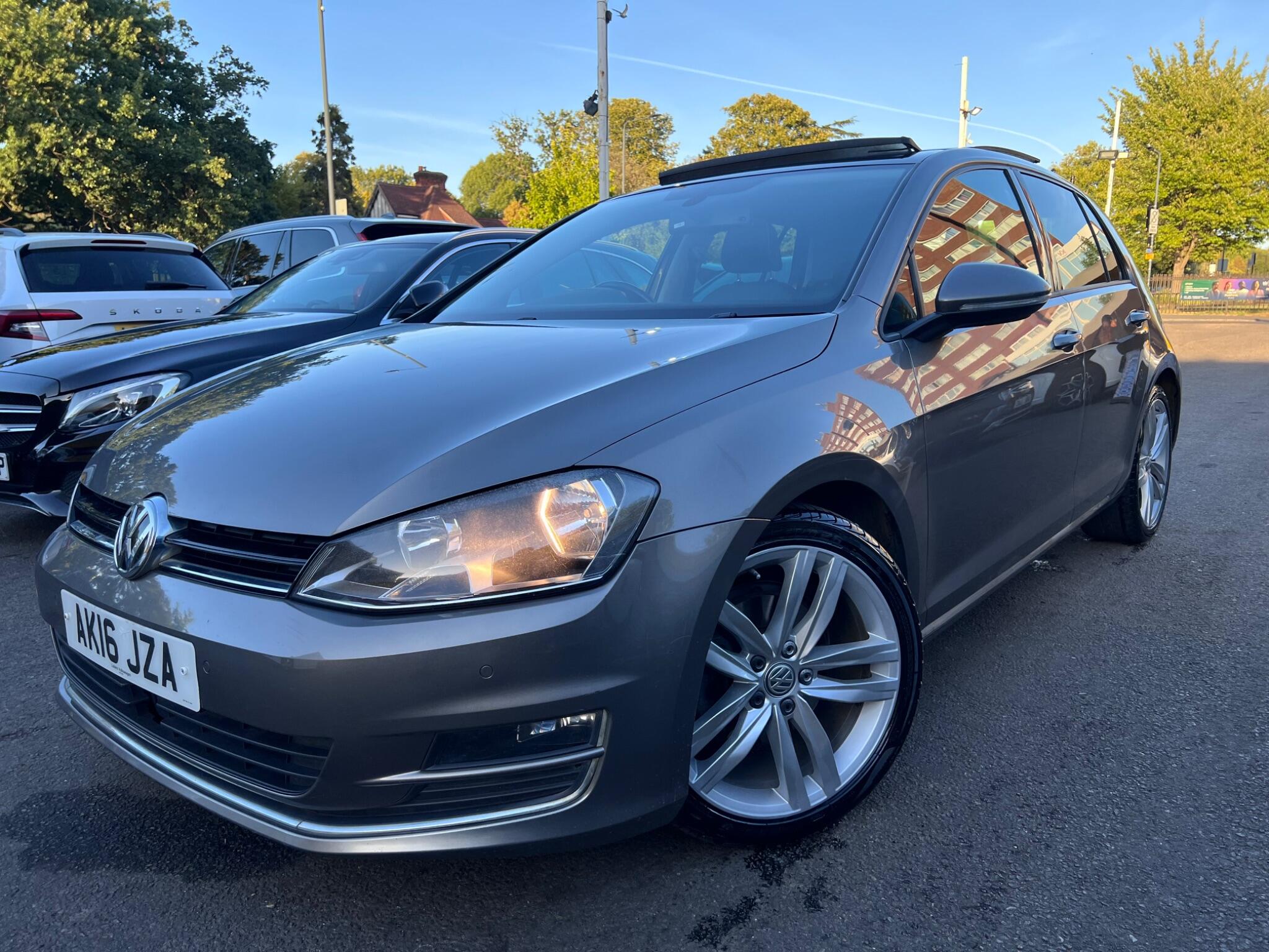 Volkswagen Golf view 7