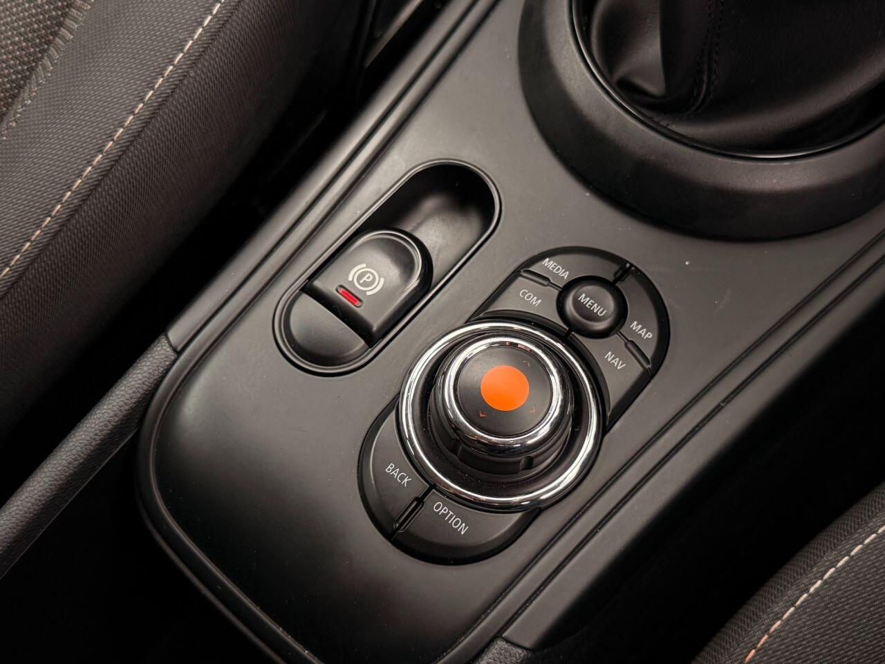 Mini Countryman view 33