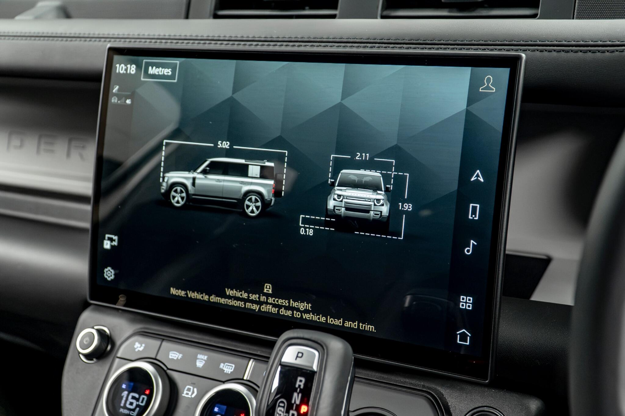 Land Rover Defender view 39