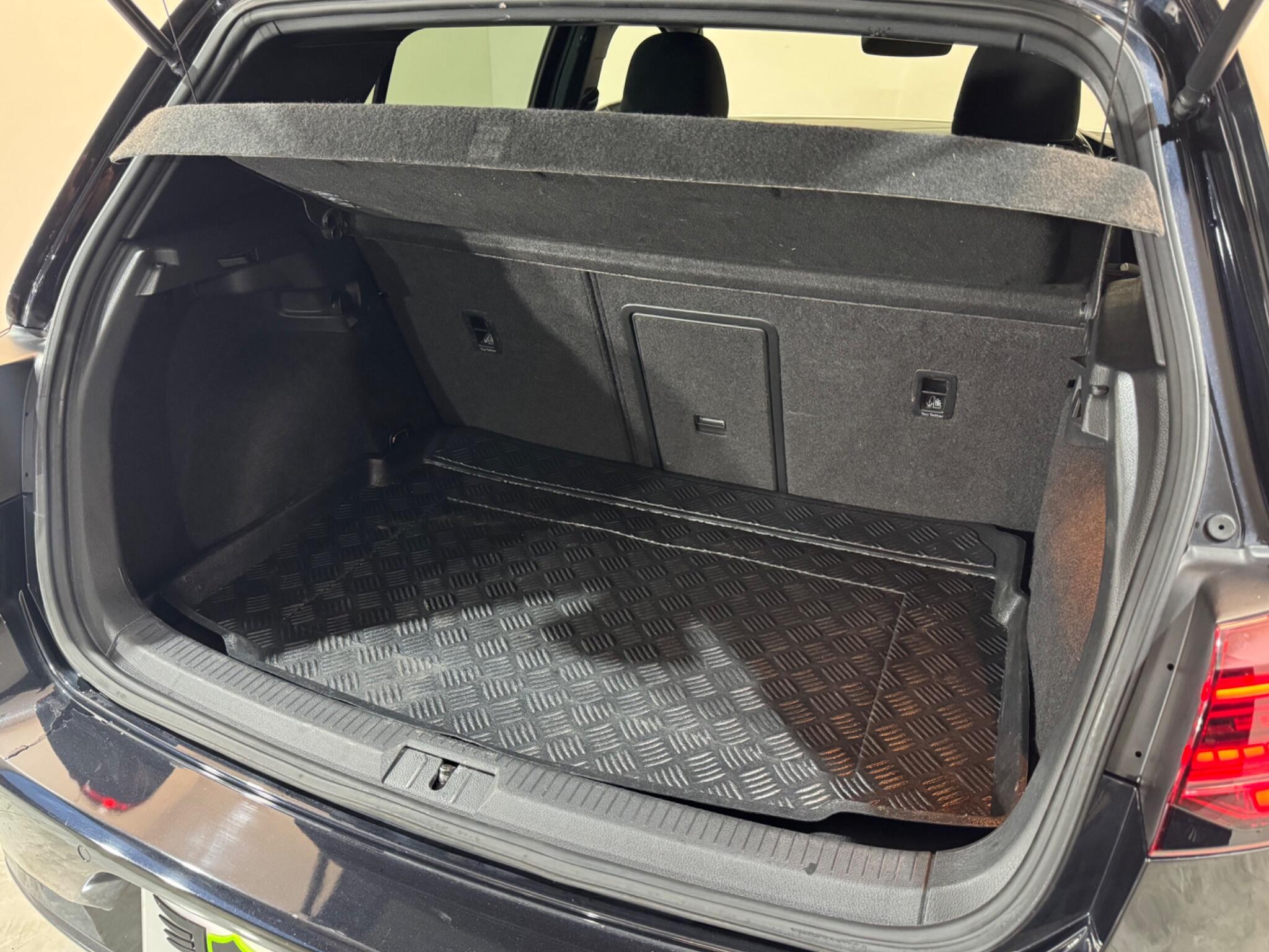 Volkswagen Golf view 62