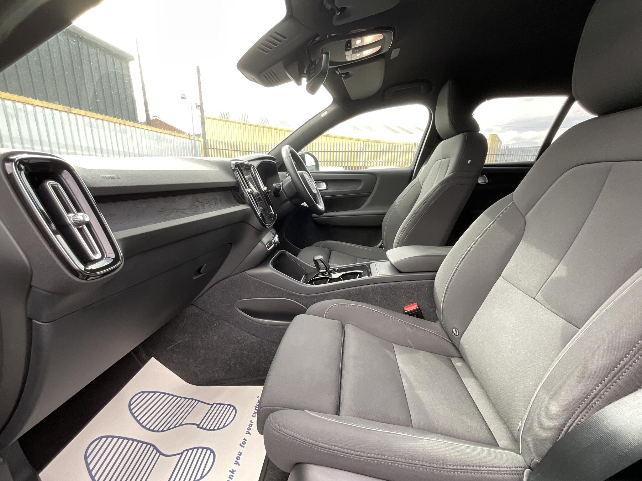 Volvo XC40 view 23