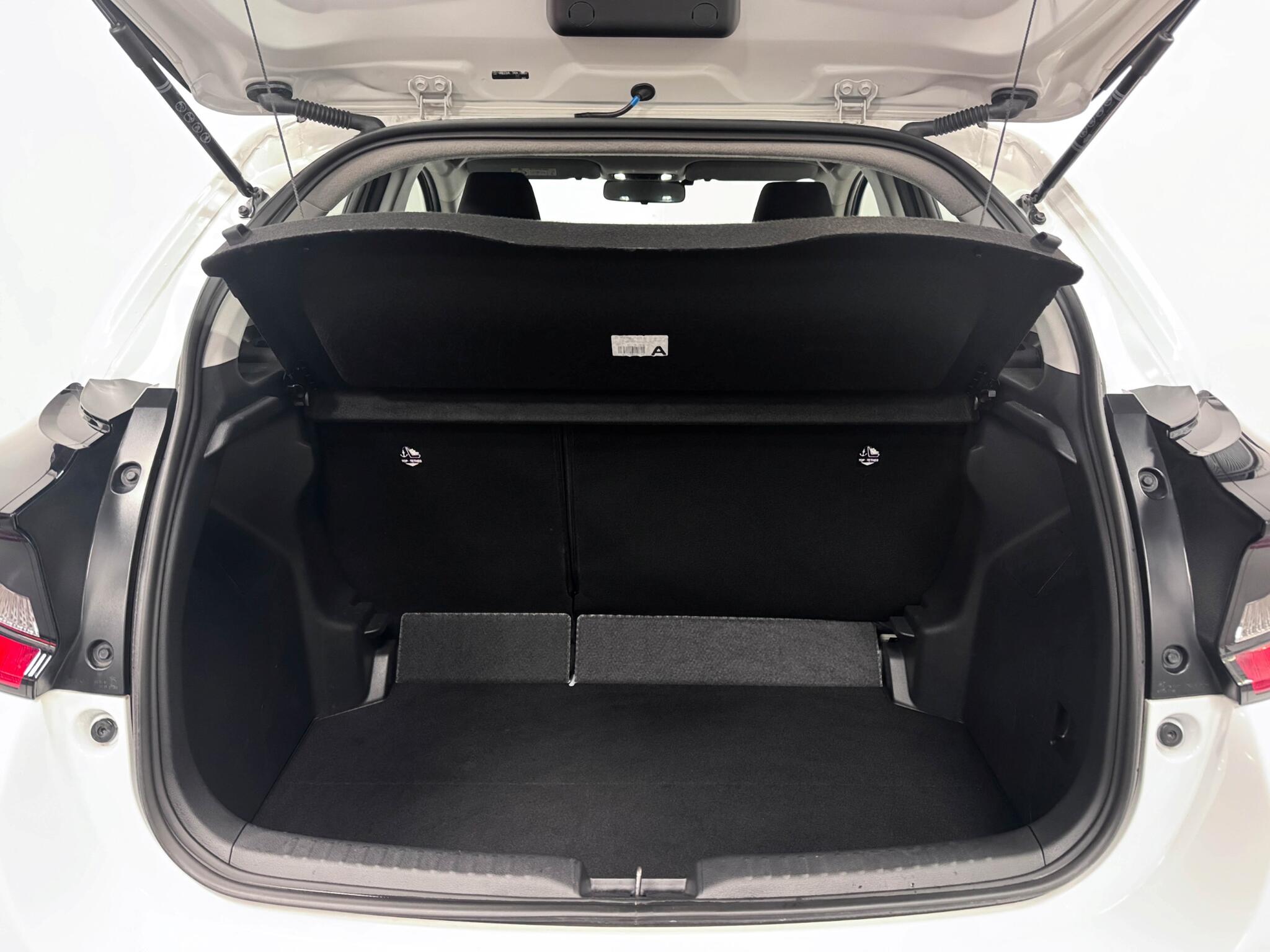 Toyota Yaris view 7