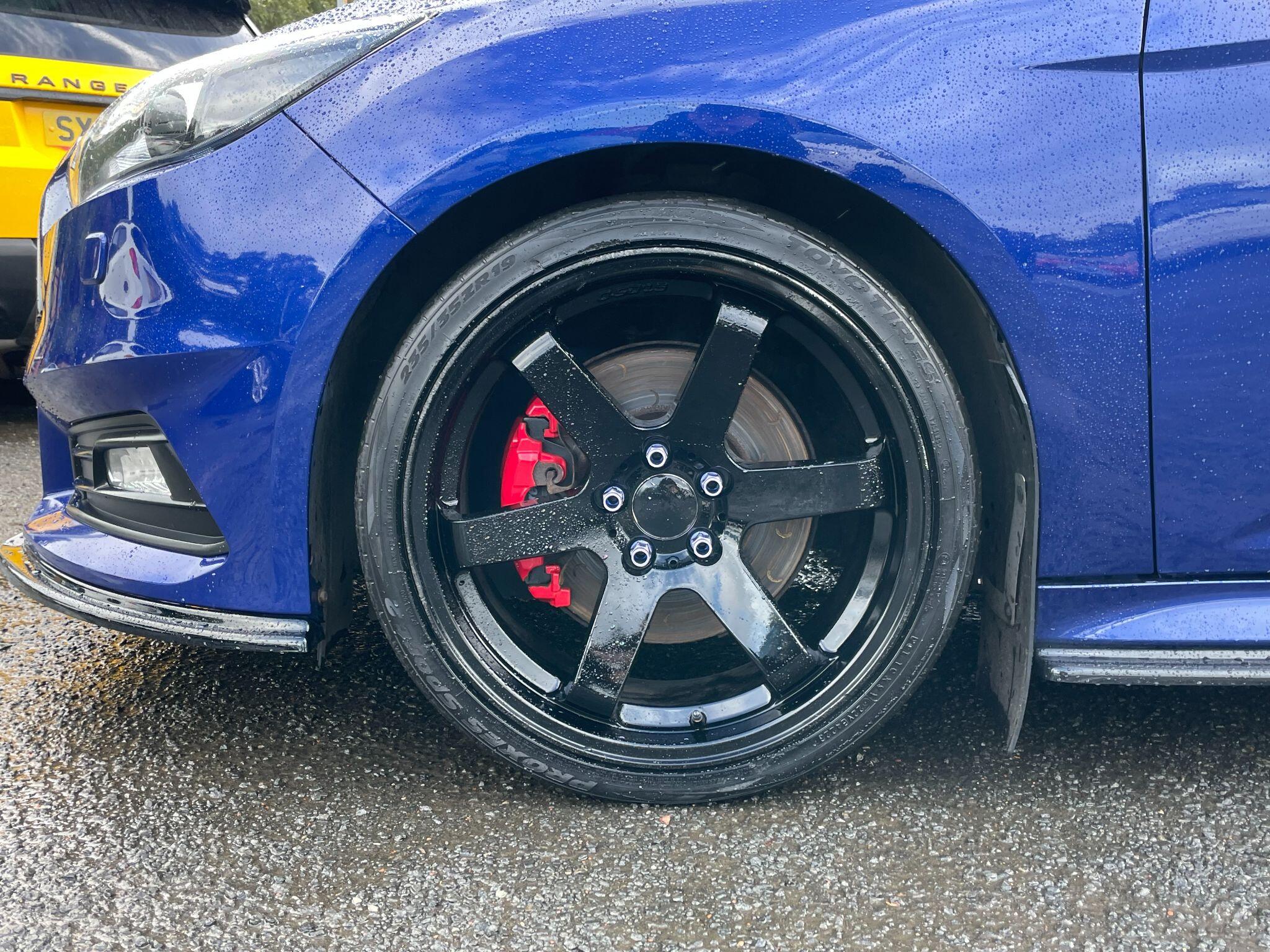 Ford Focus view 8