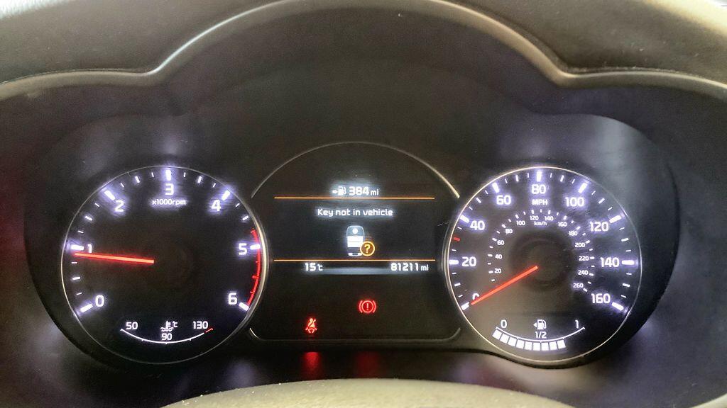 Kia Carens view 11