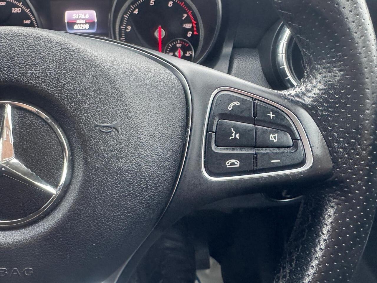 Mercedes-Benz Cla view 13