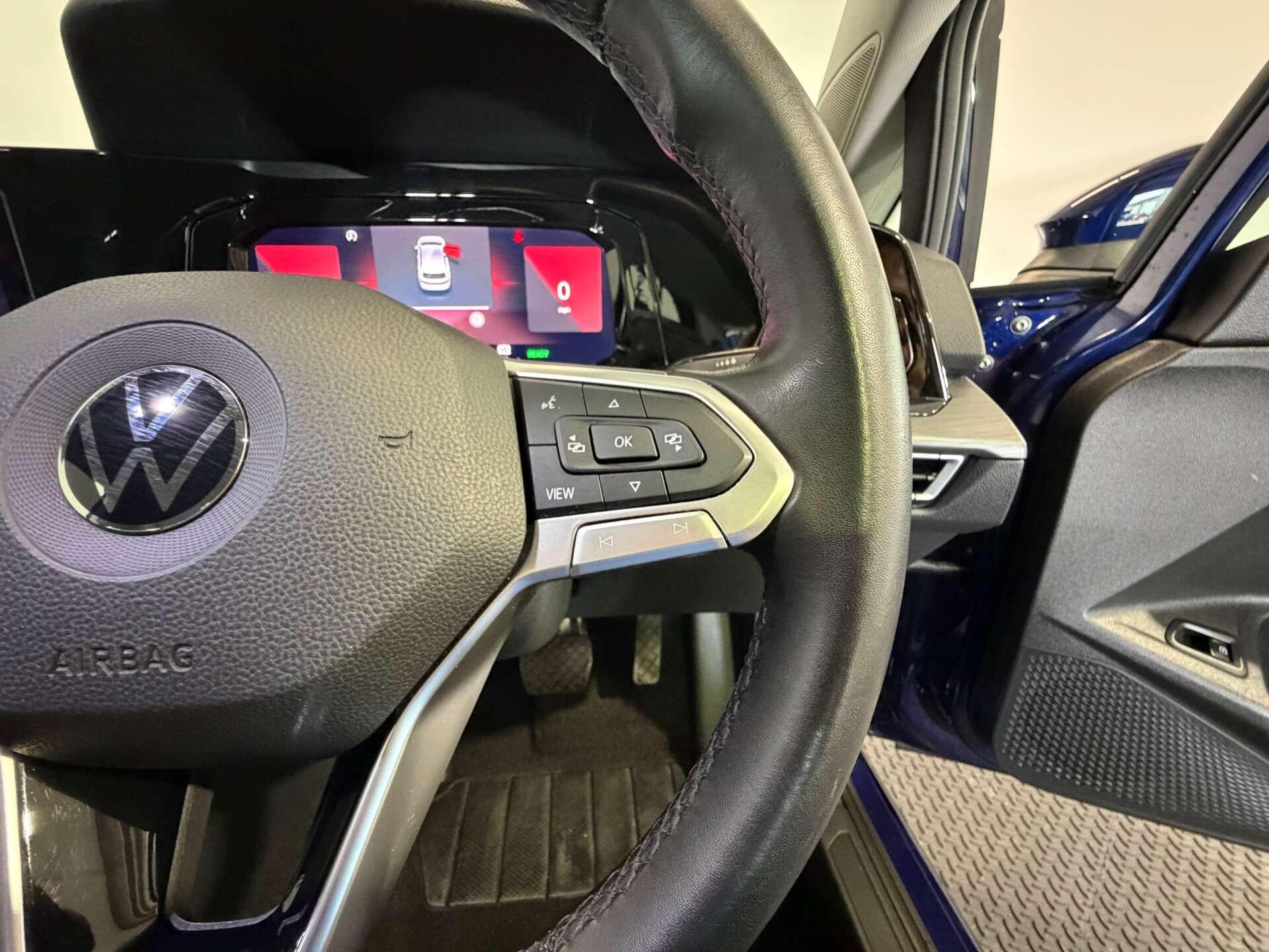 Volkswagen Golf view 29
