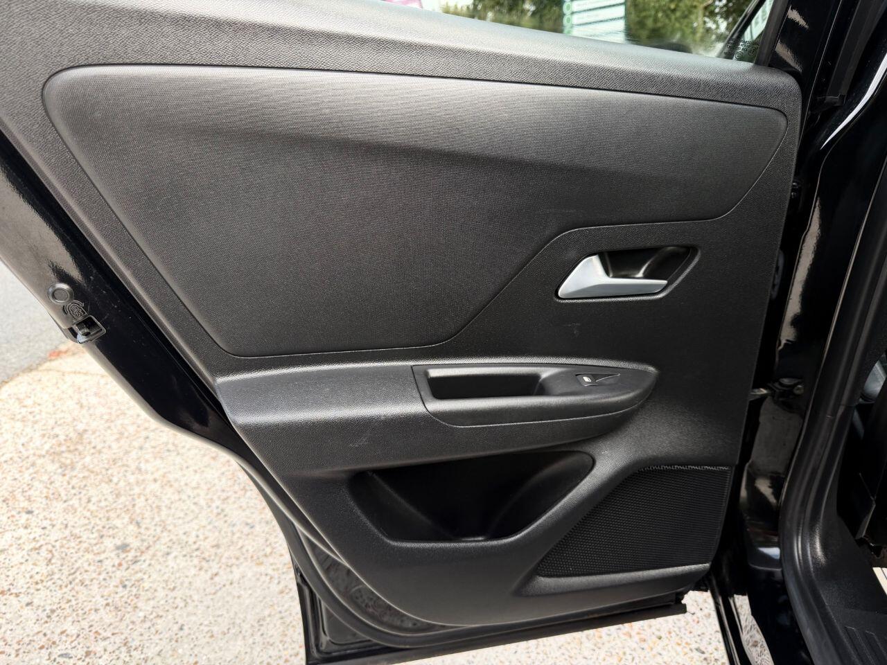 Vauxhall Mokka Electric view 21