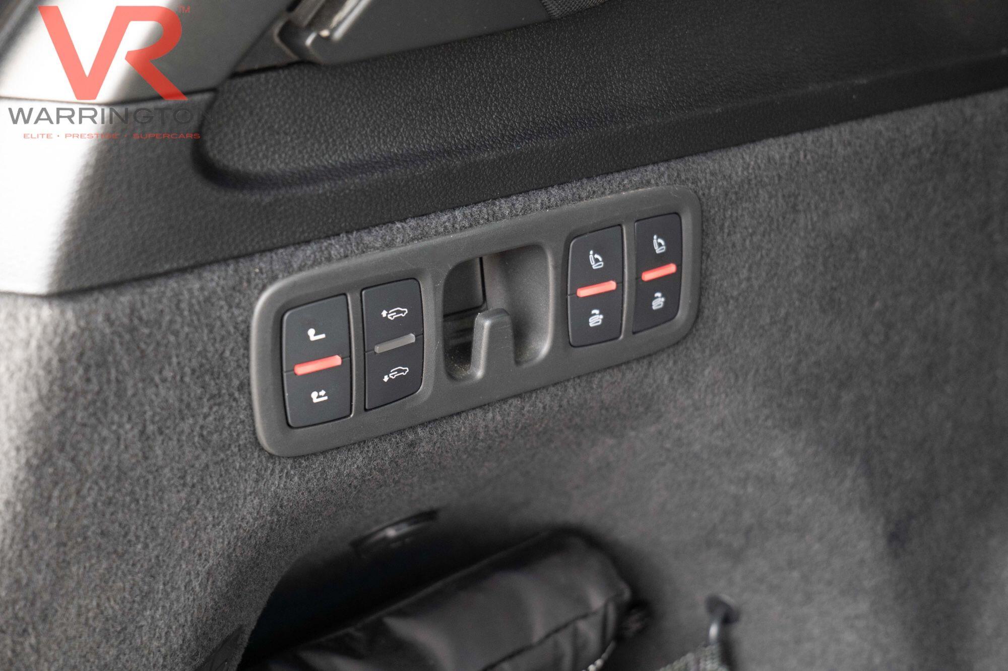Audi Q7 view 20