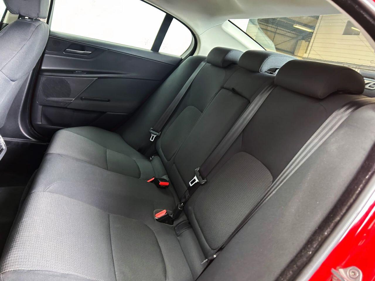 Jaguar Xe view 21