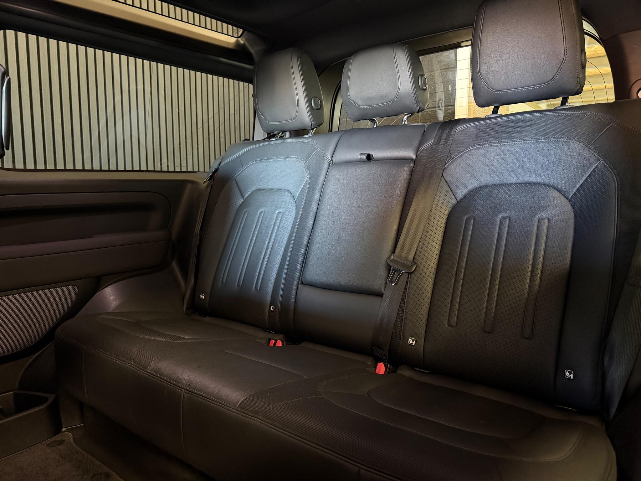 Land Rover Defender view 51