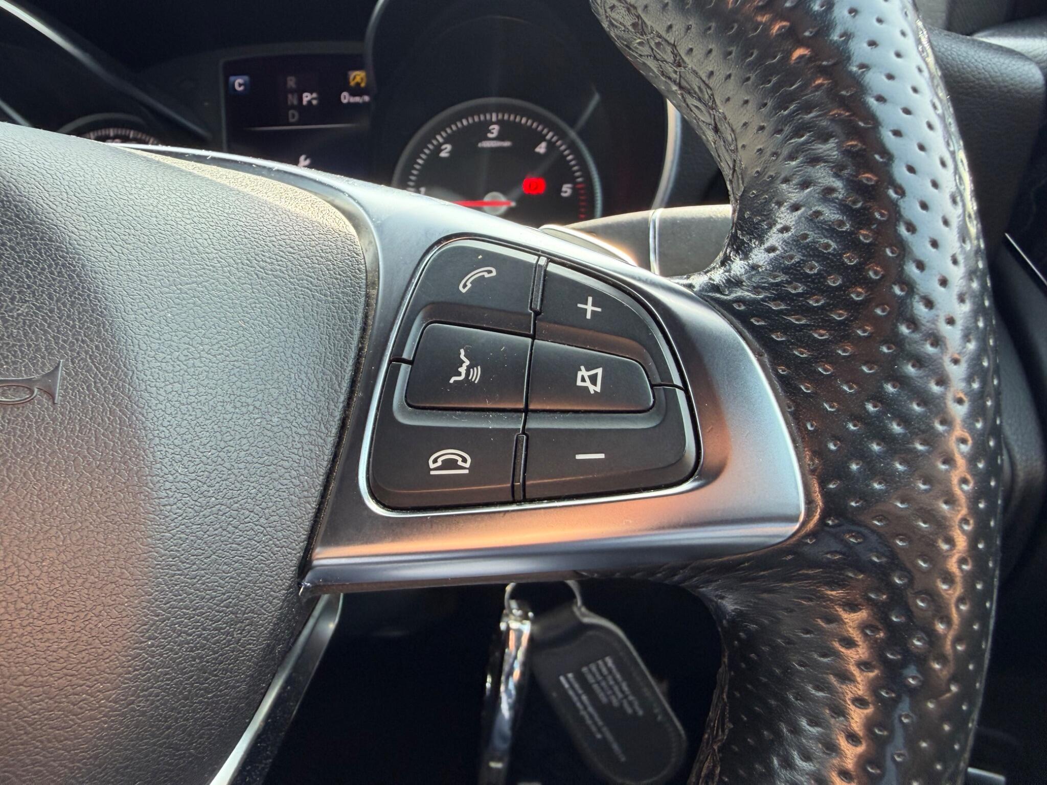 Mercedes-Benz GLC view 45