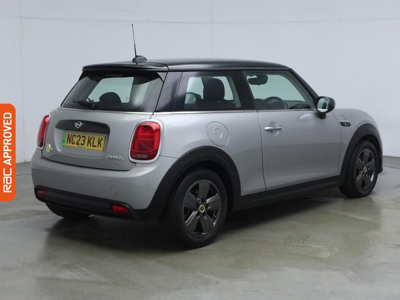 Mini Hatch view 30