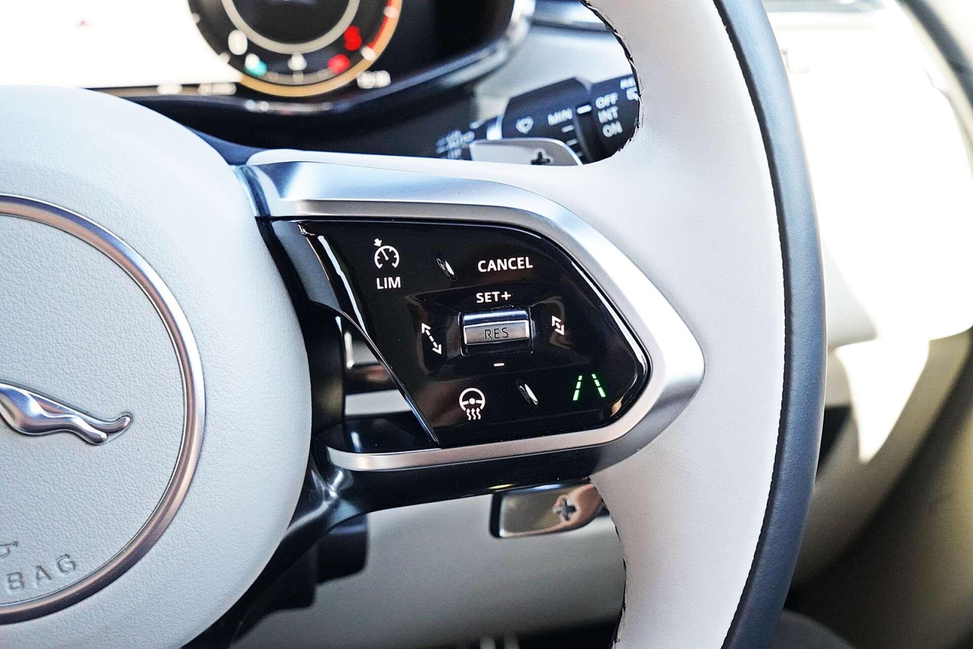 Jaguar F-Pace view 32