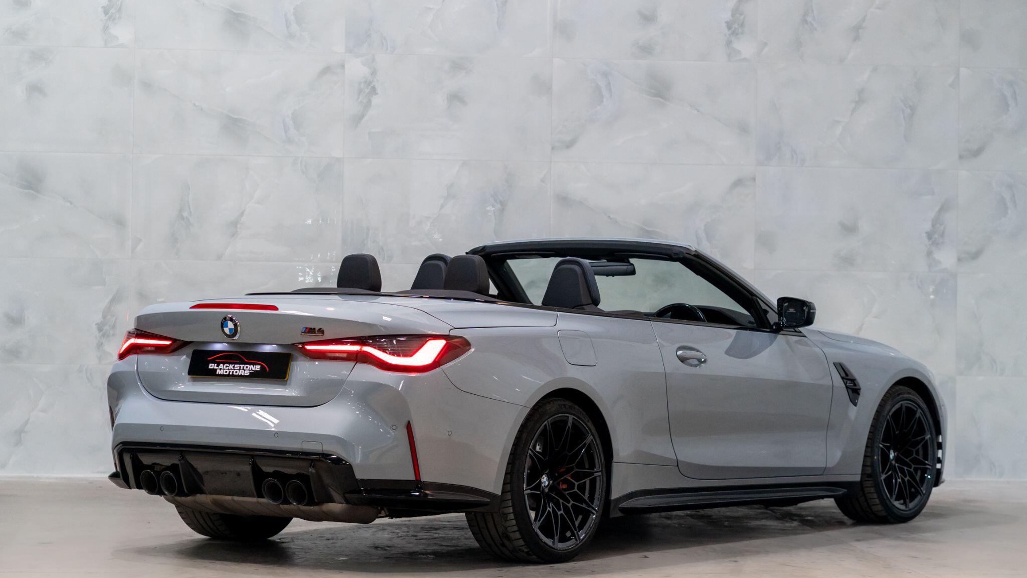 BMW M4 view 7
