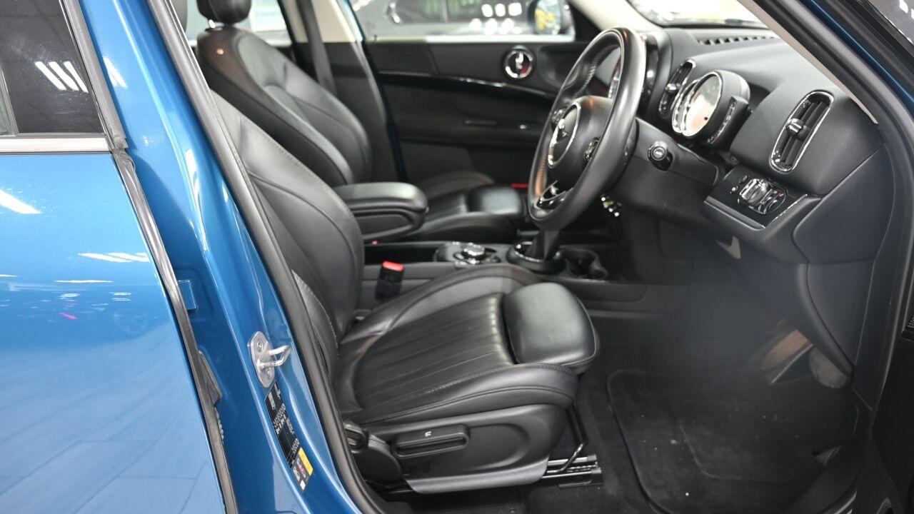 MINI Countryman view 17