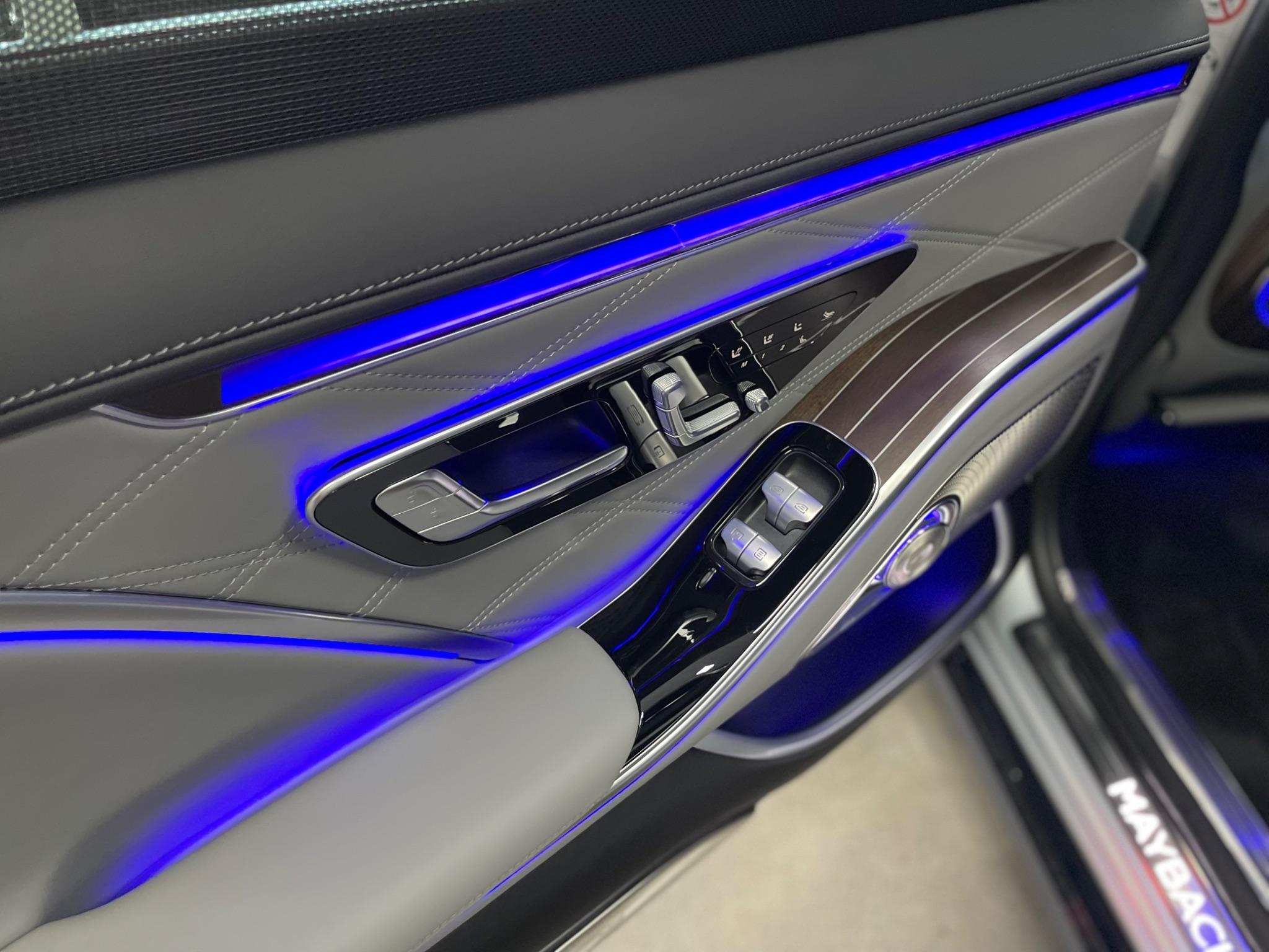 Mercedes-Benz S-Class view 29
