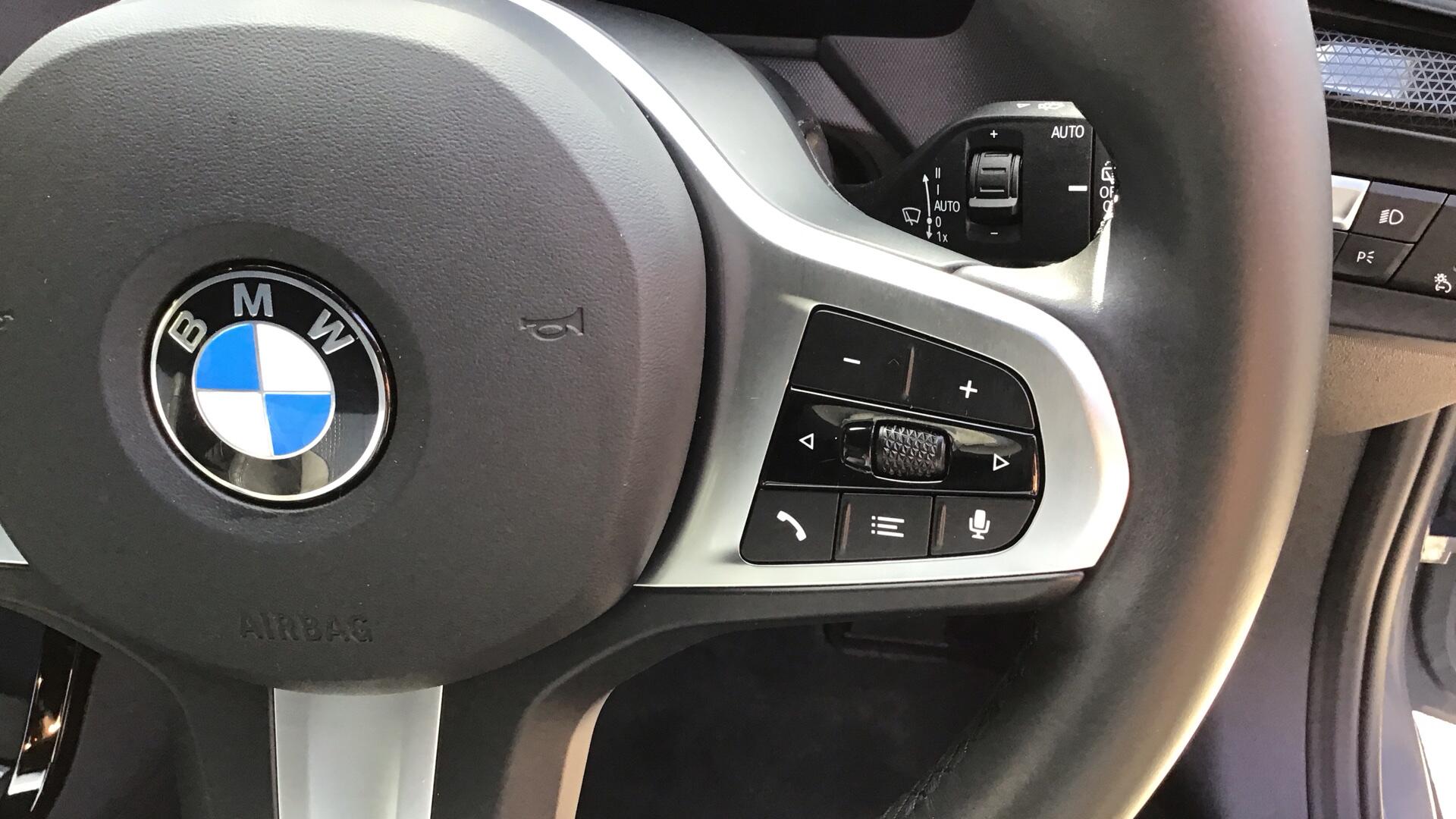 BMW 1 Series view 18