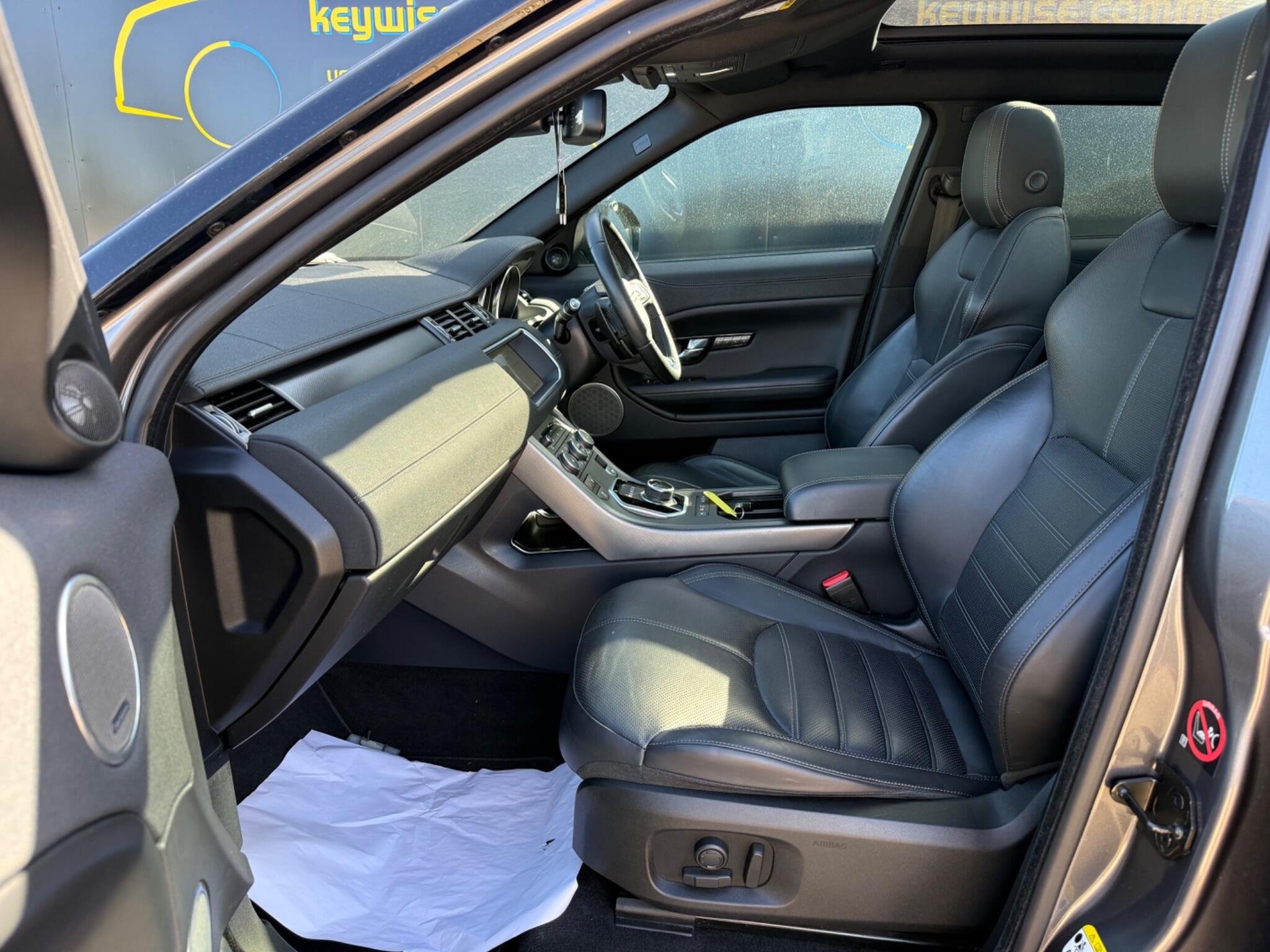 Land Rover Range Rover Evoque view 17