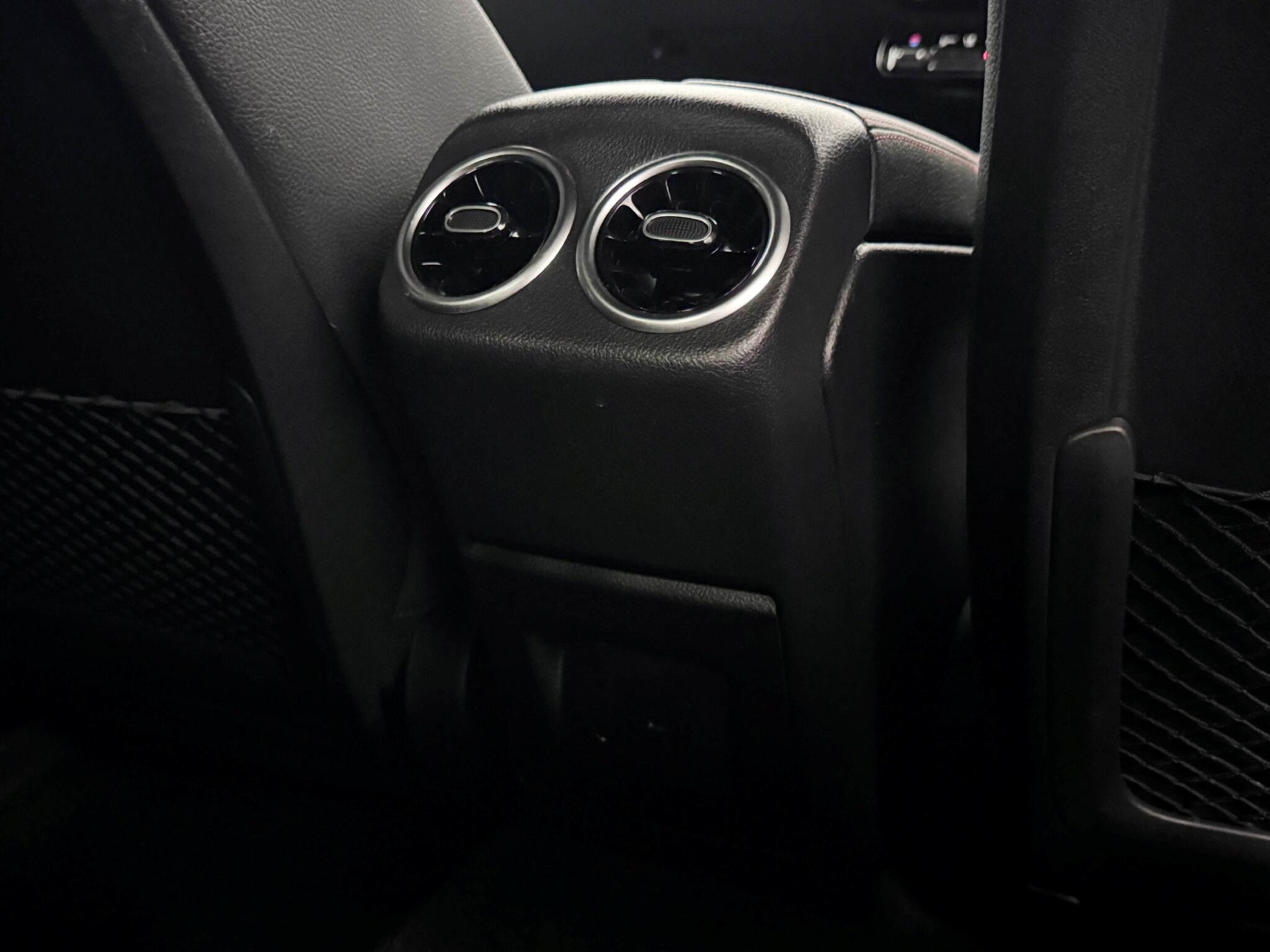 Mercedes-Benz Cla view 21