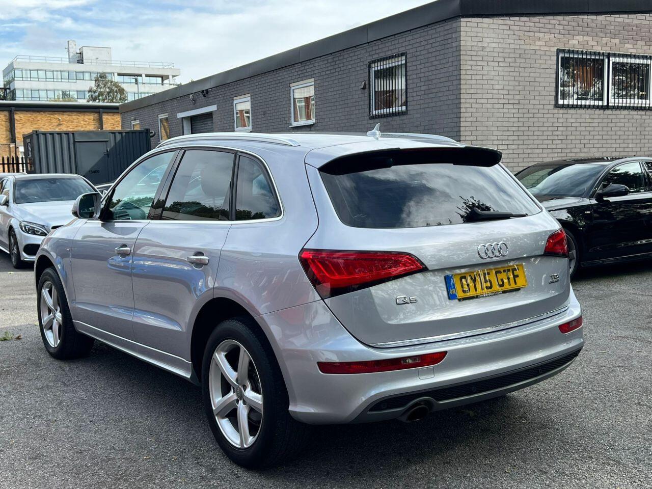 Audi Q5 view 5