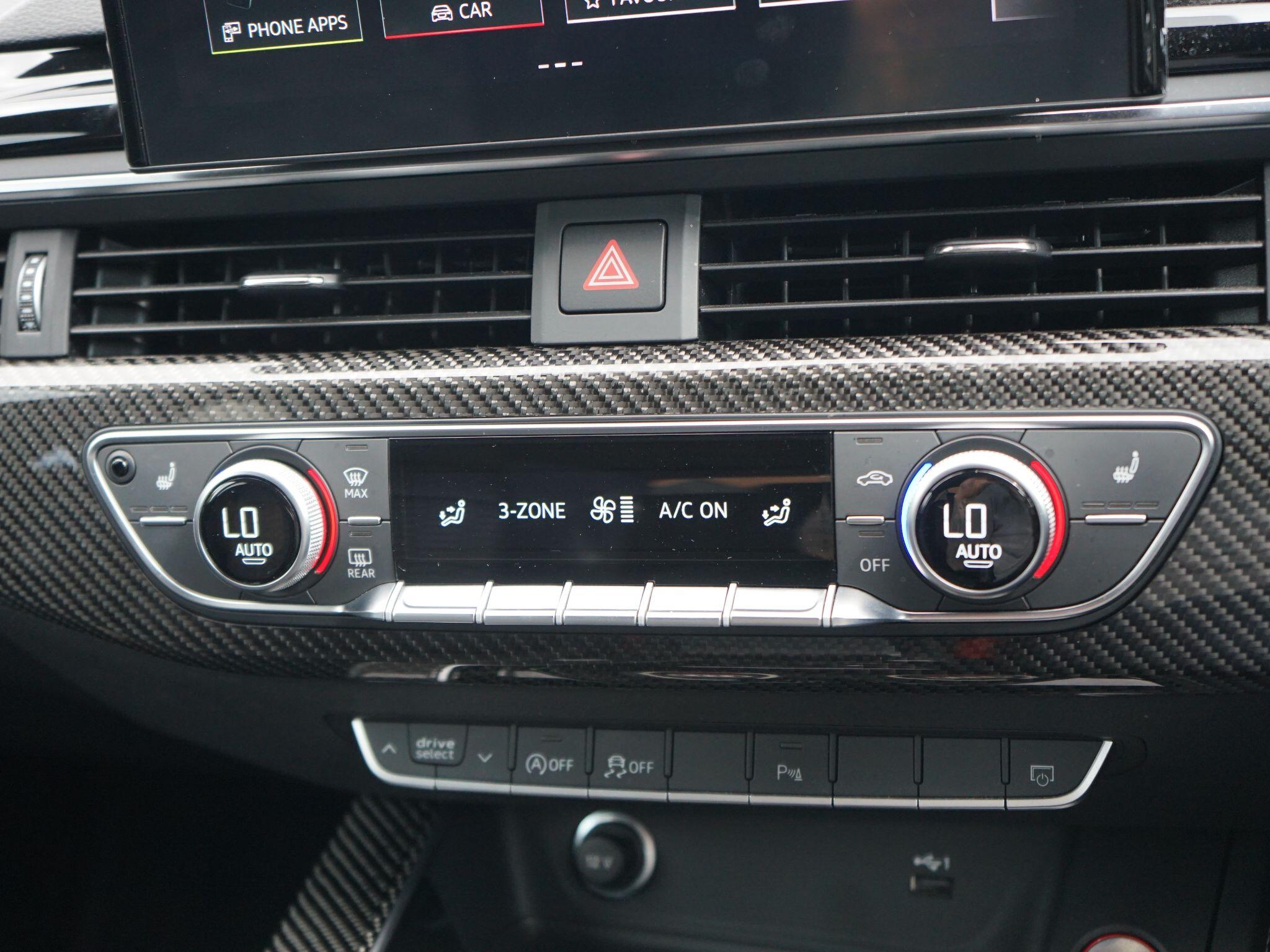 Audi RS4 Avant view 46