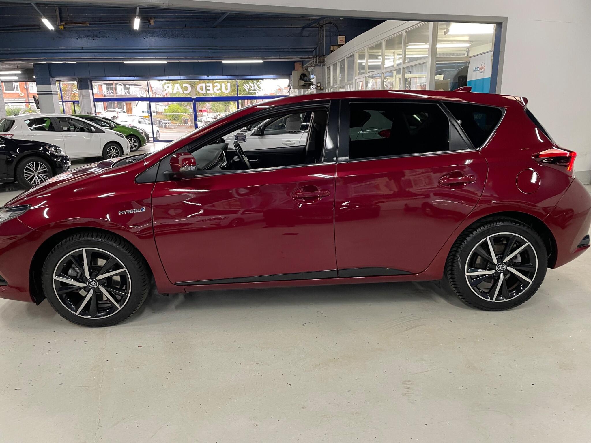 Toyota Auris view 4