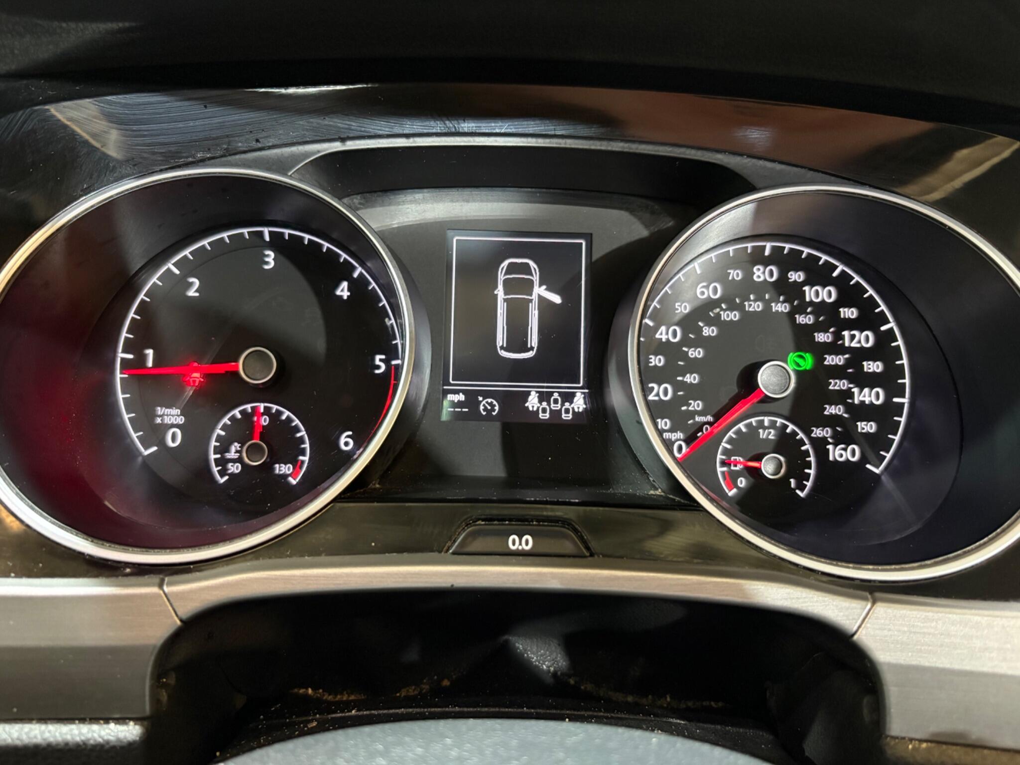 Volkswagen Touran view 52