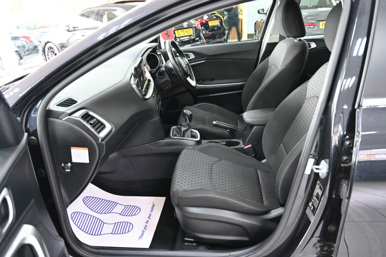 Kia Ceed view 14