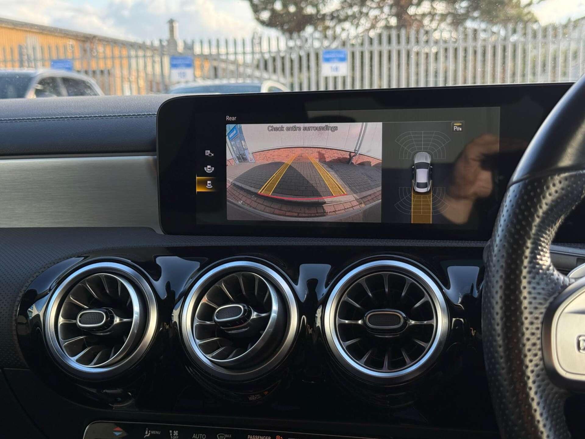 Mercedes-Benz Cla view 75