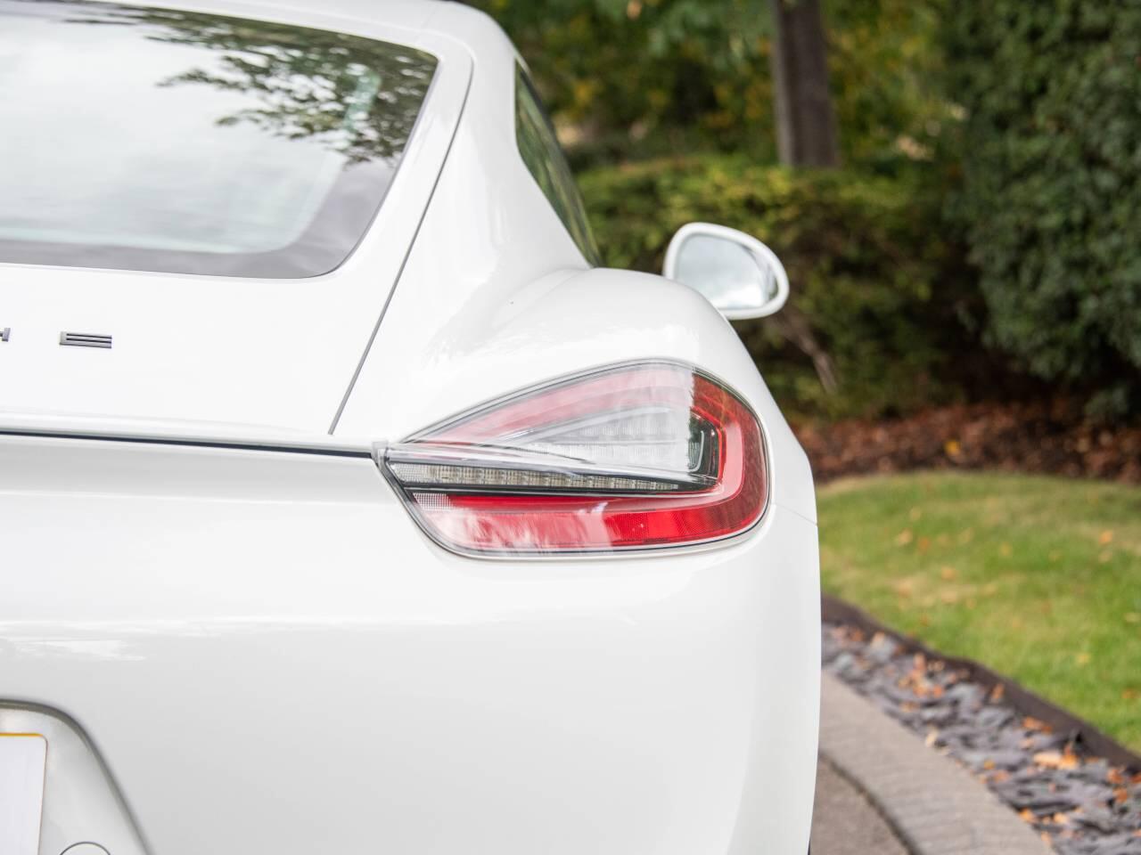 Porsche Cayman view 56
